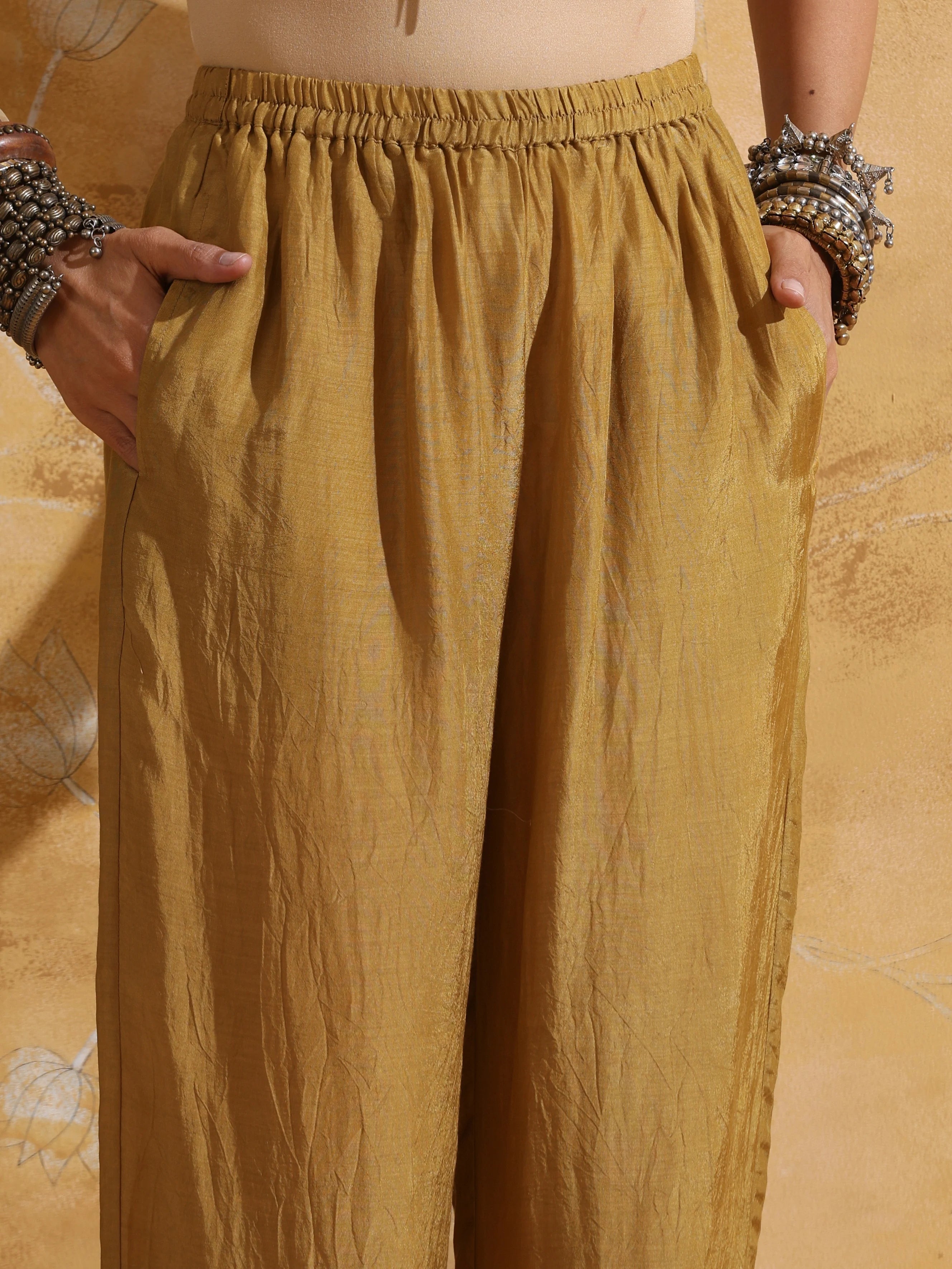 trueBrowns Purple Mustard Floral Print Muslin Silk High-Slit Kurta Set