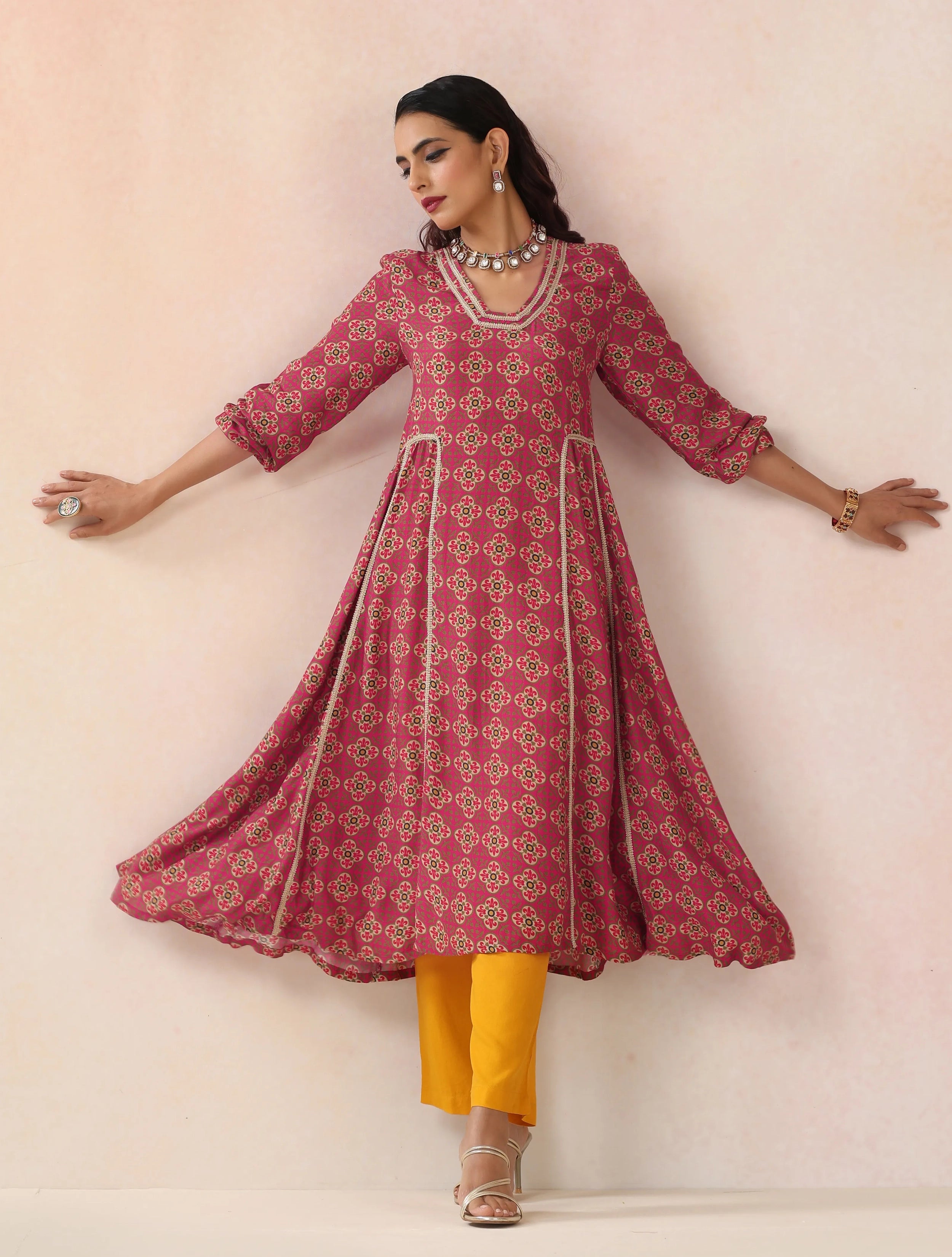 trueBrowns Pink Print Viscose Fit And Flared Kurta Set