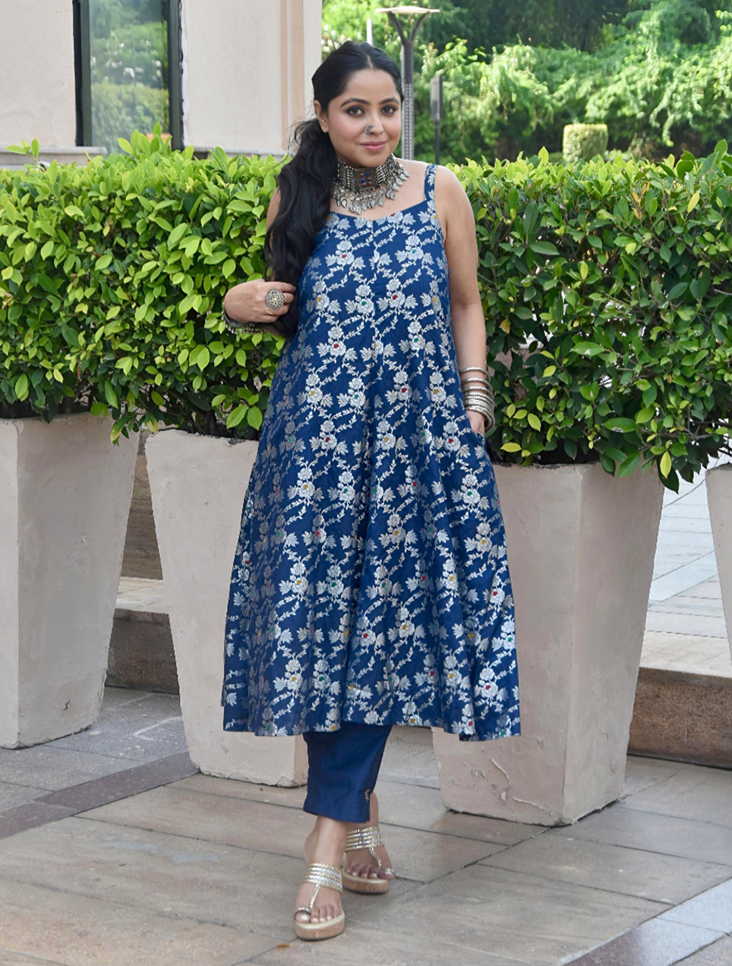 trueBrowns Blue Brocade Straight High-Slit Kurta Co-ord Set