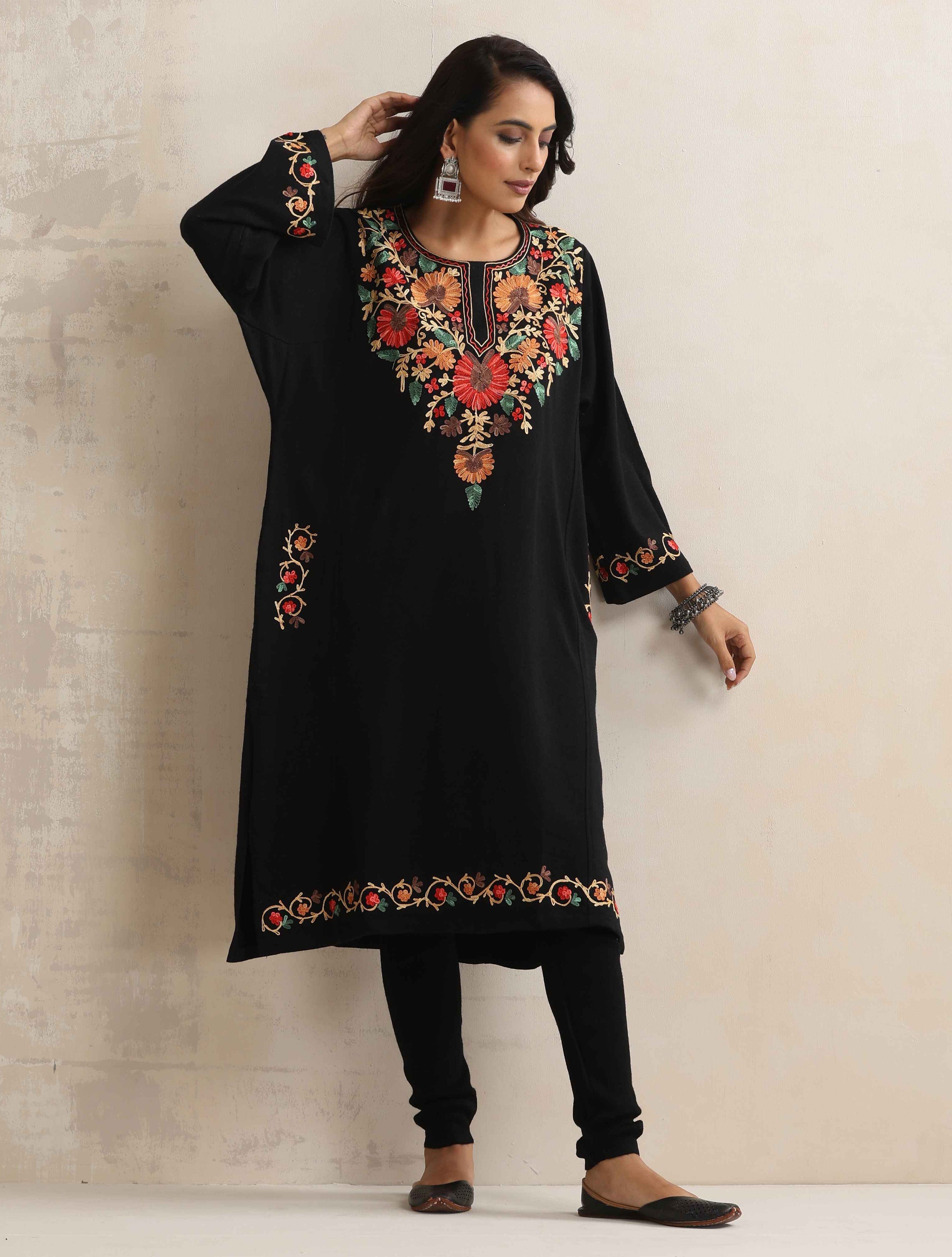 trueBrowns Black Kashmiri Floral Embroidered Woollen Phiran Kurta