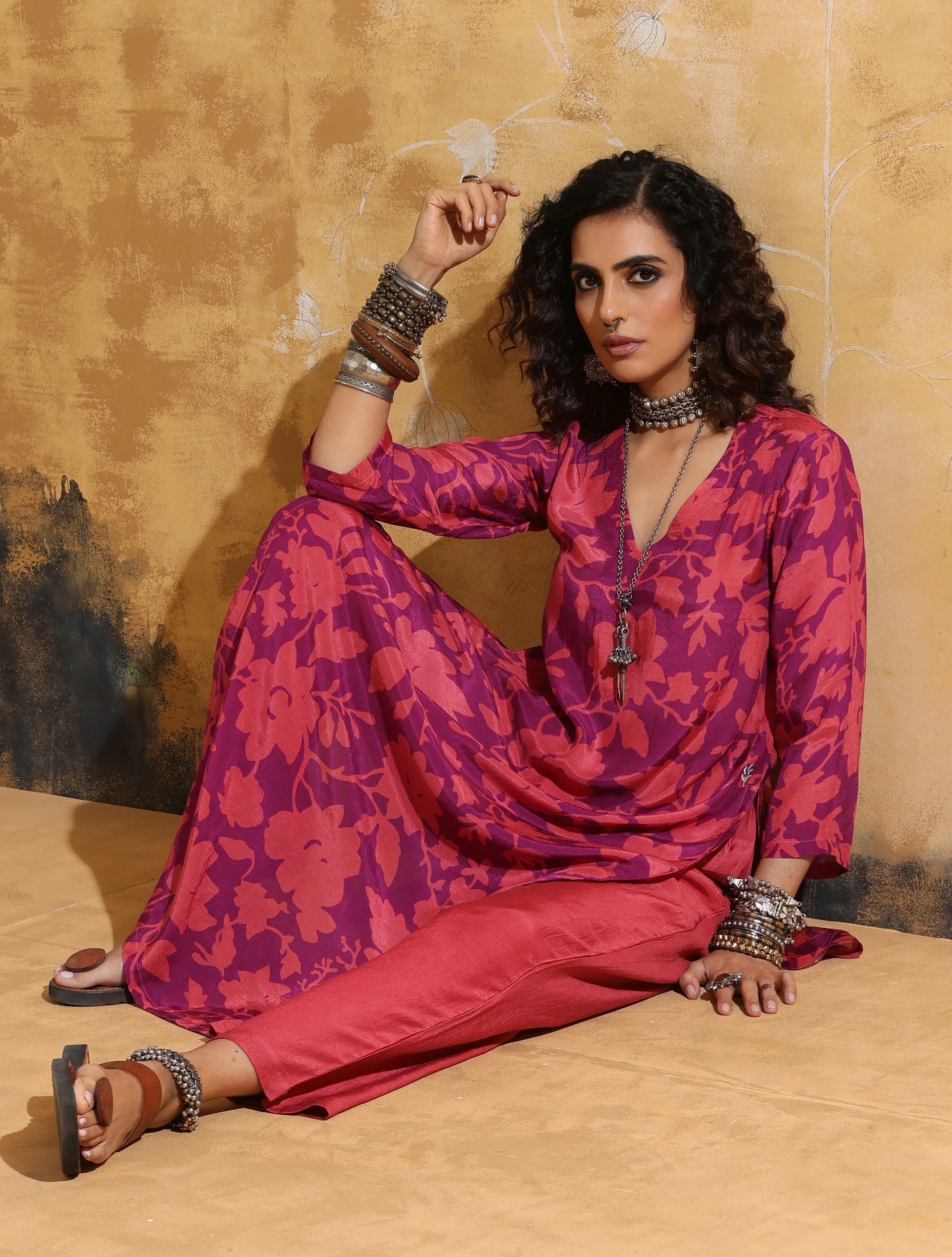 trueBrowns Purple Peach Jaal Print Muslin Silk High-Slit Kurta Set