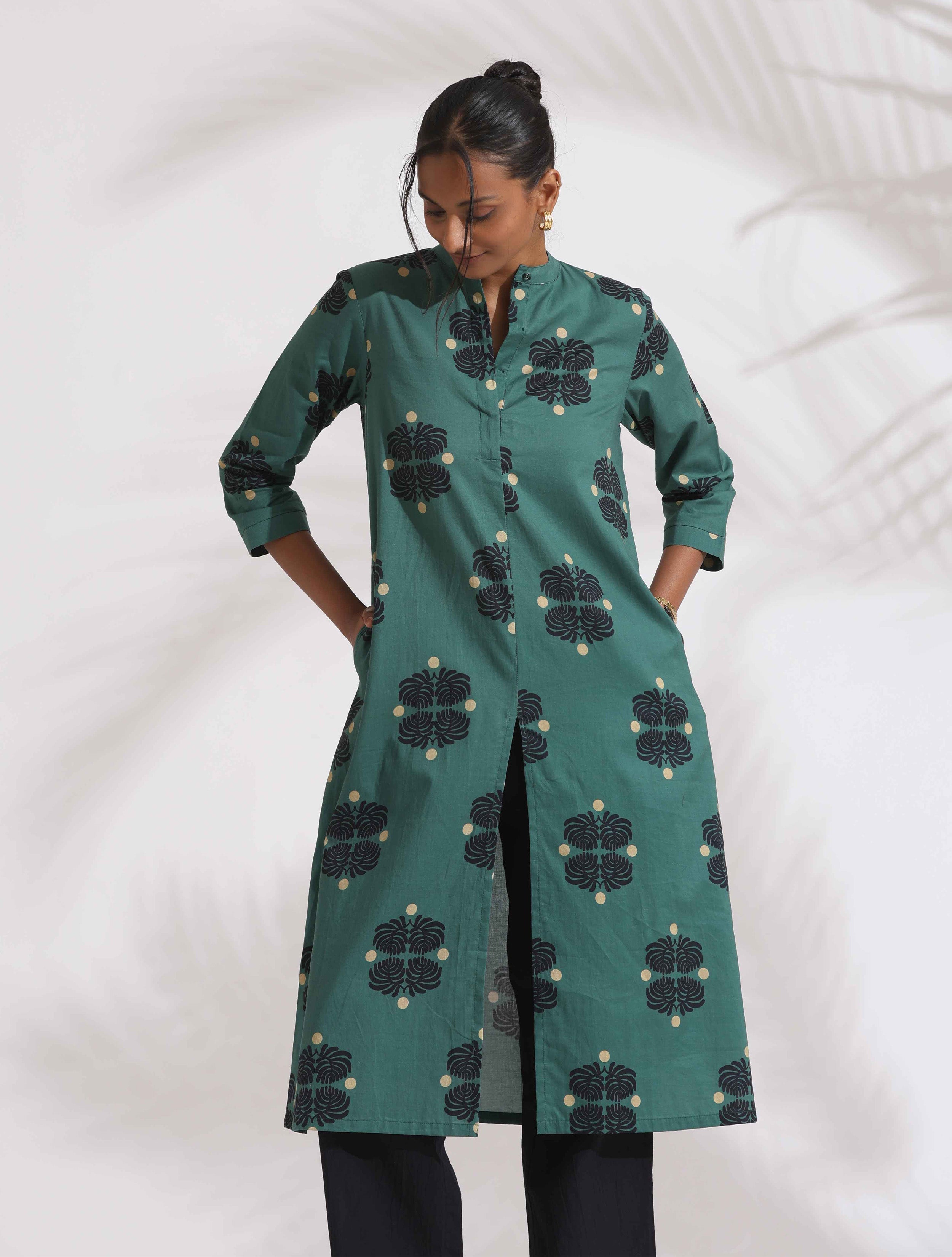trueBrowns Green Cotton Print Front Slit Kurta Set