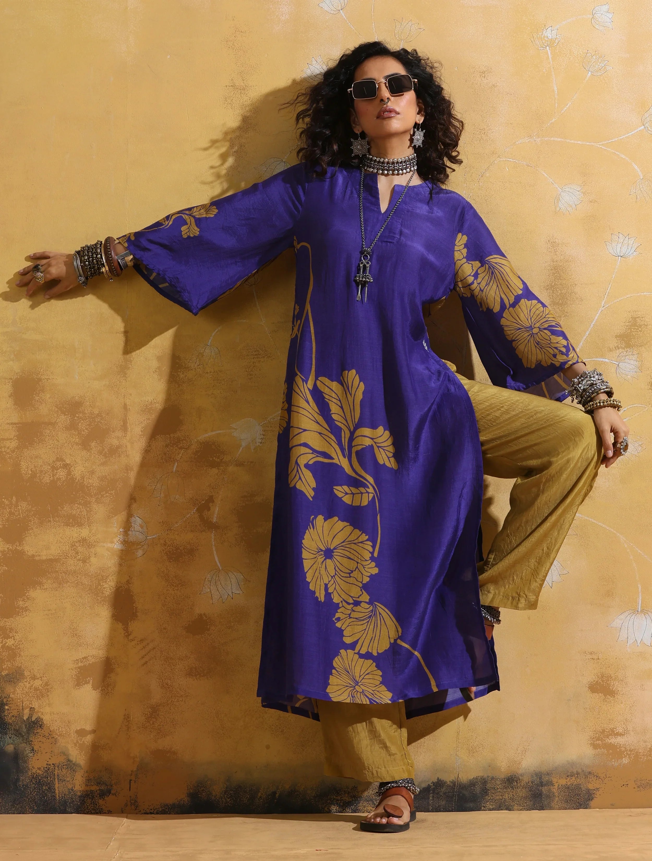 trueBrowns Purple Mustard Floral Print Muslin Silk High-Slit Kurta Set
