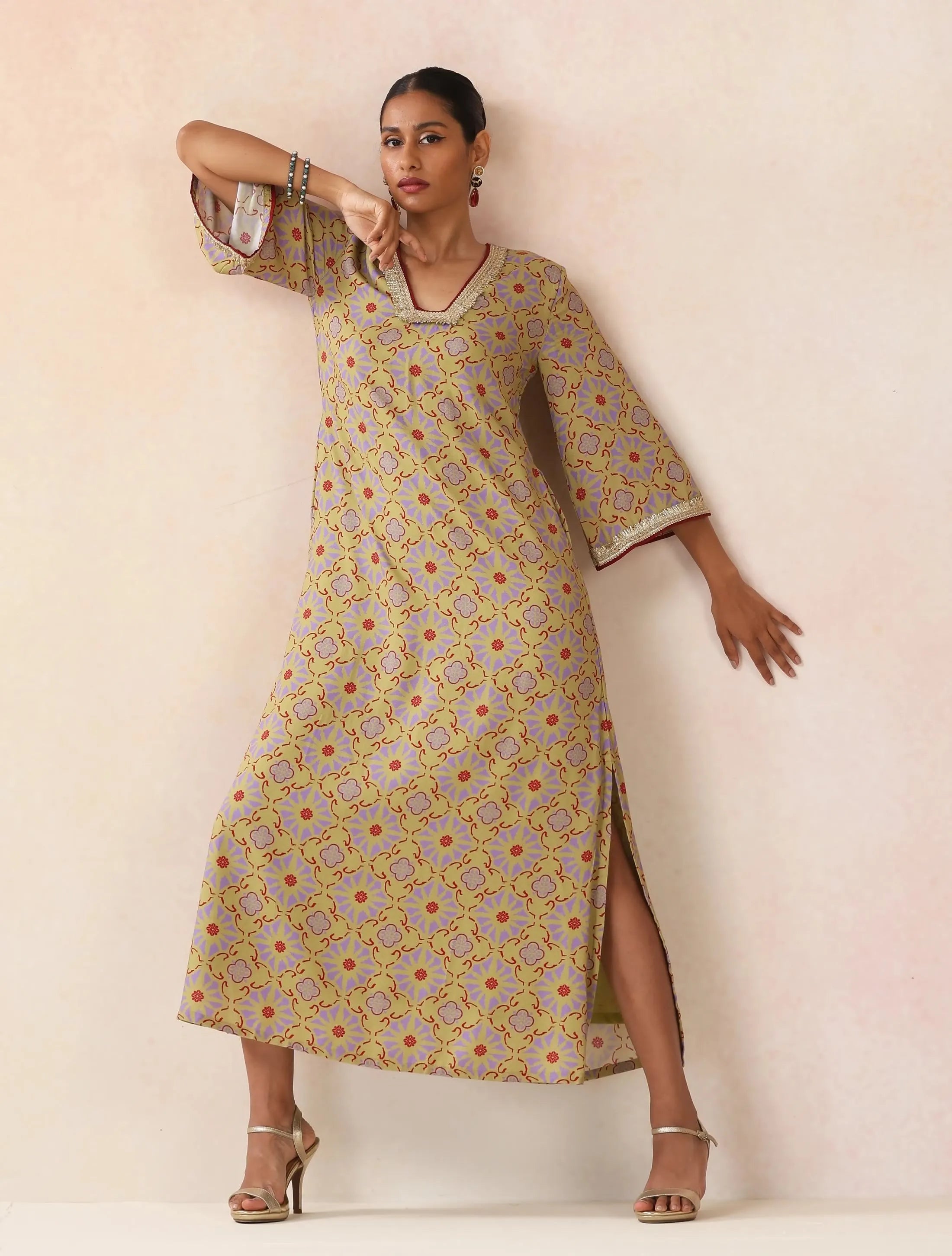 trueBrowns Light Green Lilac Print Viscose Straight Maxi Dress