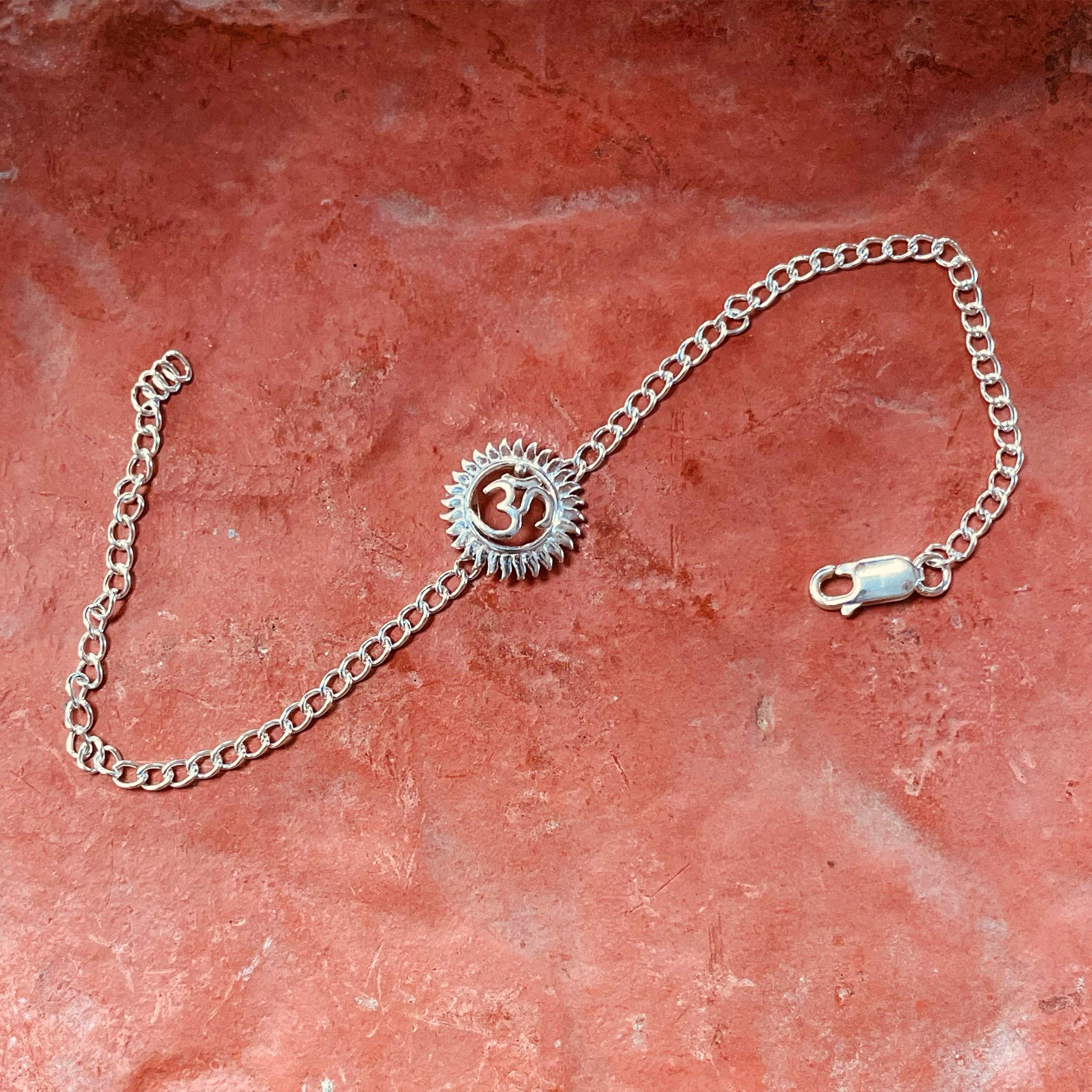 trueBrowns Men 925 Sterling Silver Om Silver Chain Bracelet