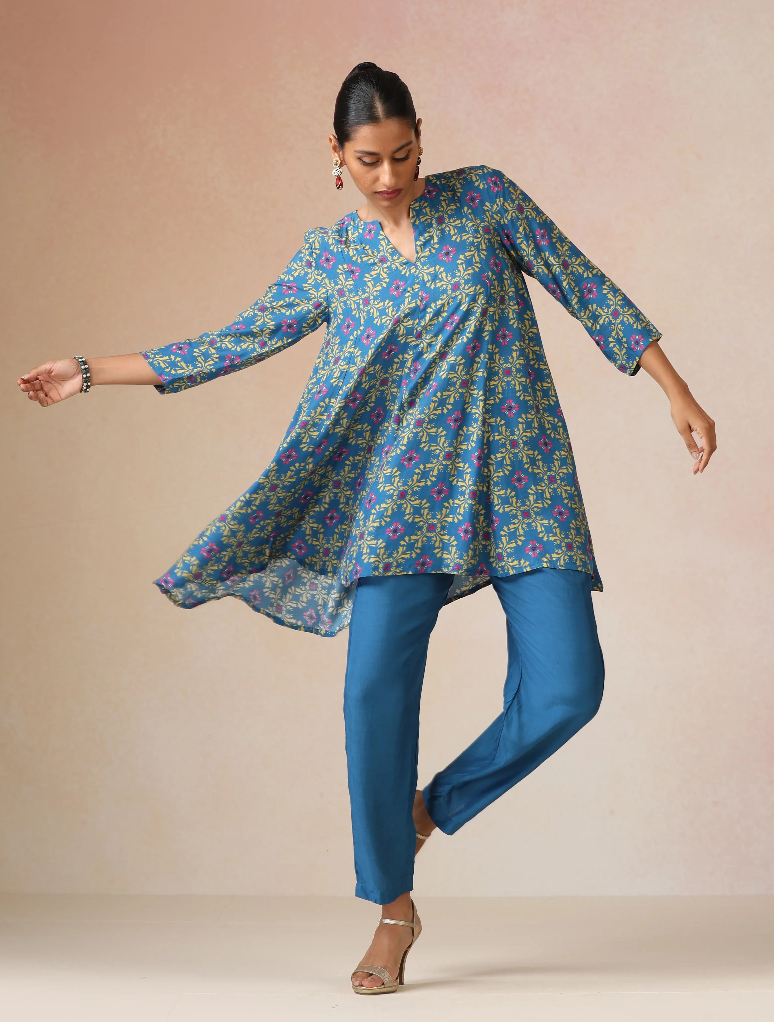 trueBrowns Blue Lime Jaal Print Viscose Flared Co-ord Set