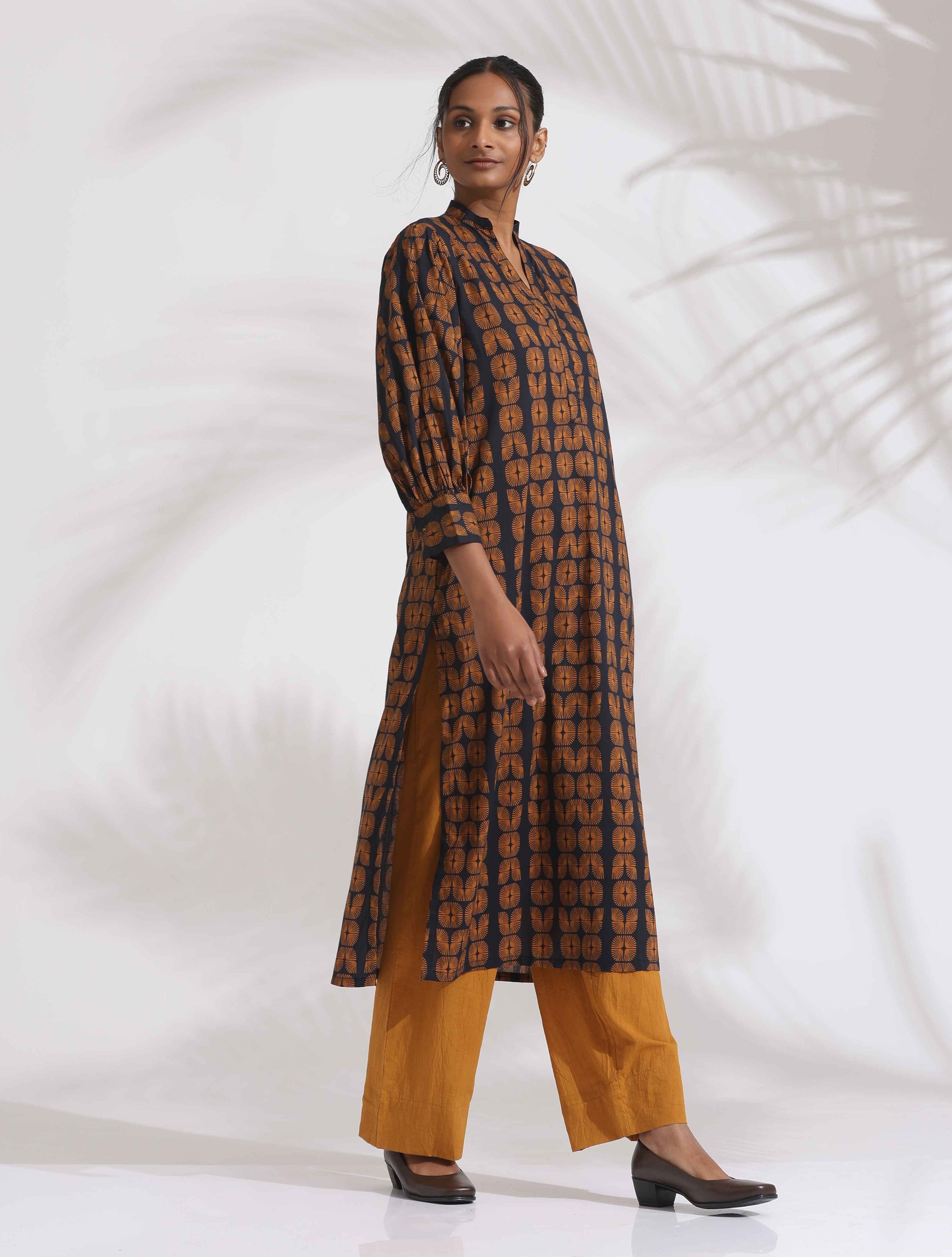 trueBrowns Black Cotton Print Straight Kurta Set