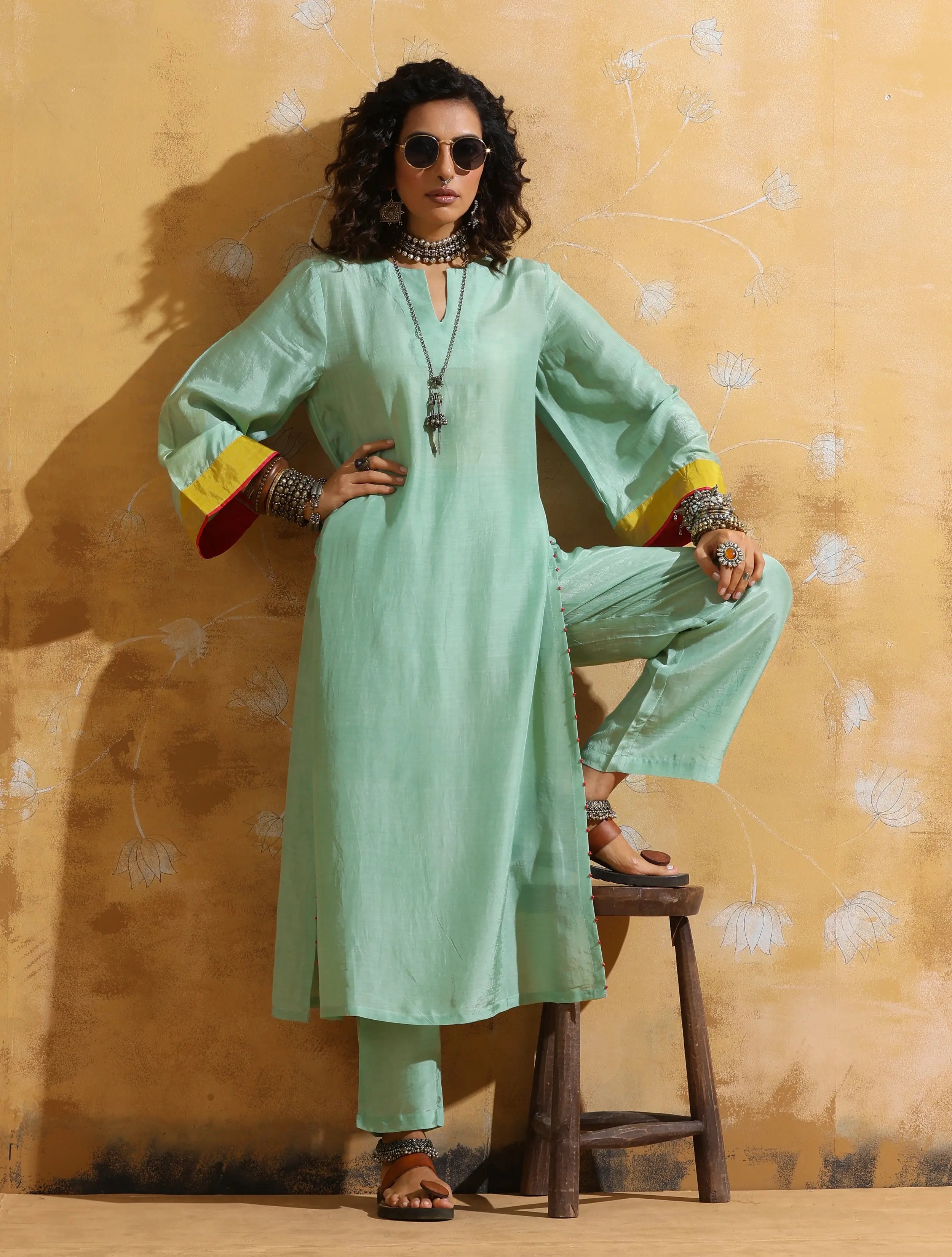 trueBrowns Mint Green Muslin Silk High-Slit Kurta Pant Set