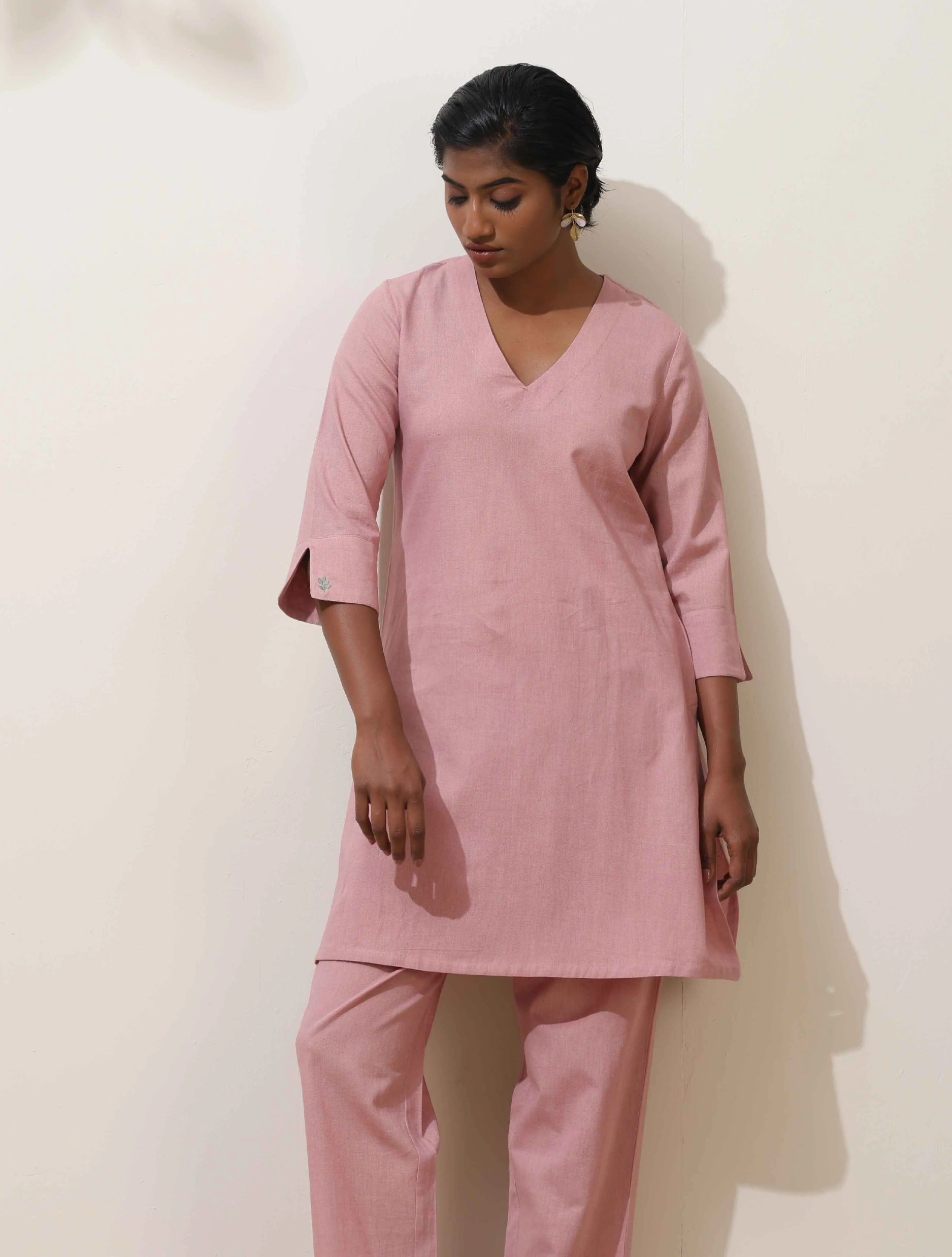trueBrowns Pink Cotton Linen Kurta Co-Ord Set