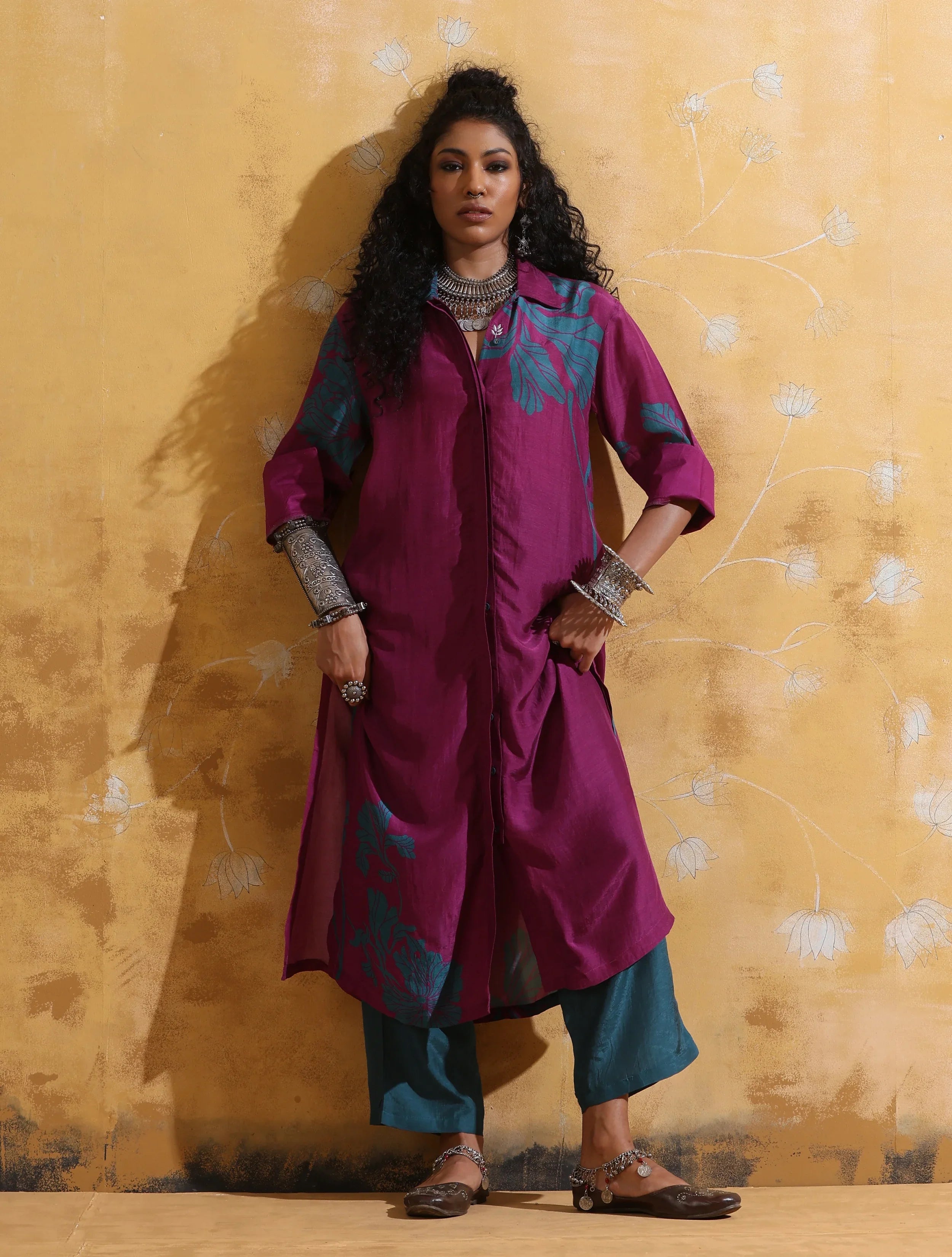 trueBrowns Purple Teal Floral Print Muslin Silk Straight Kurta Set