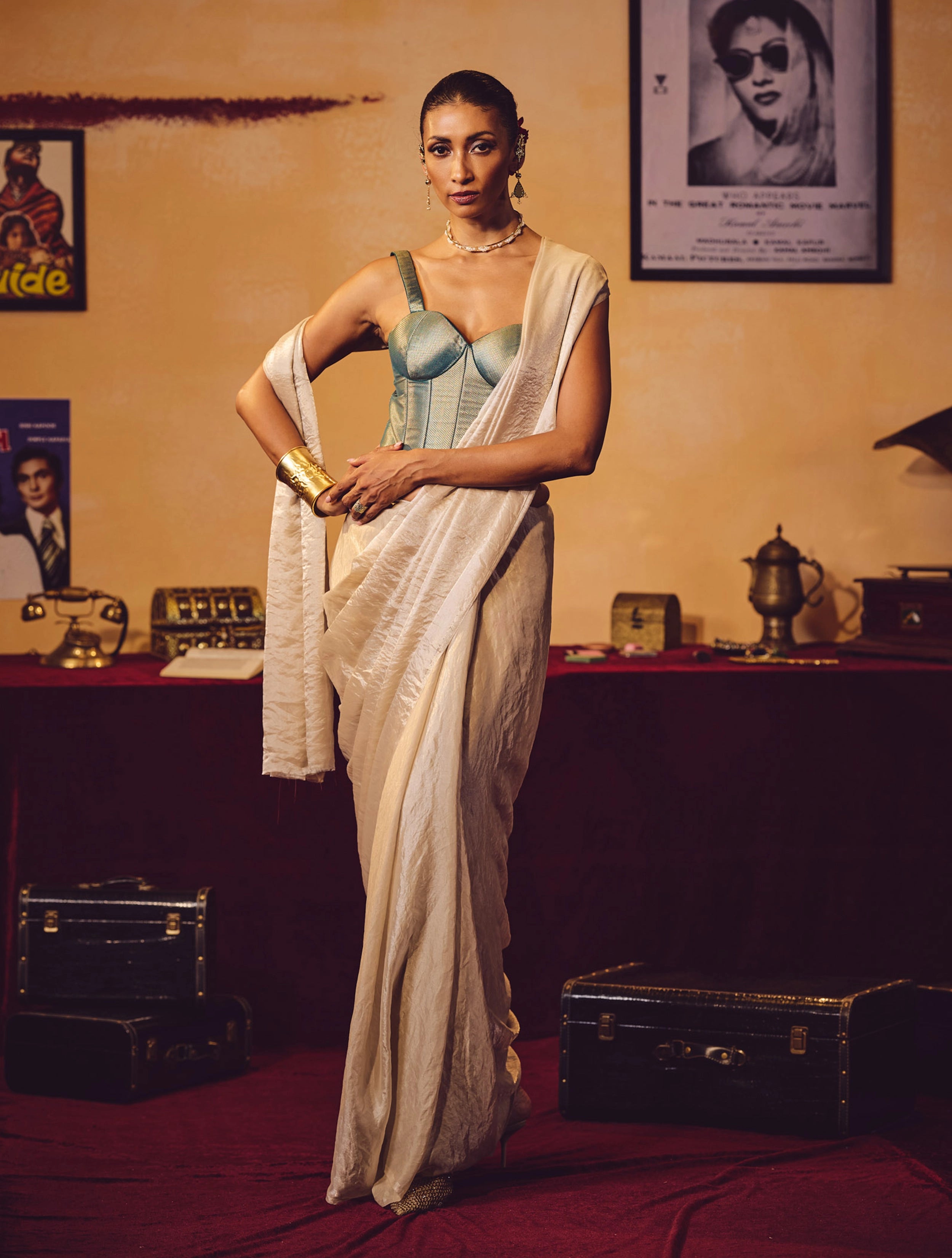 trueBrowns Silver Tissue Saree With Unstitched Blouse