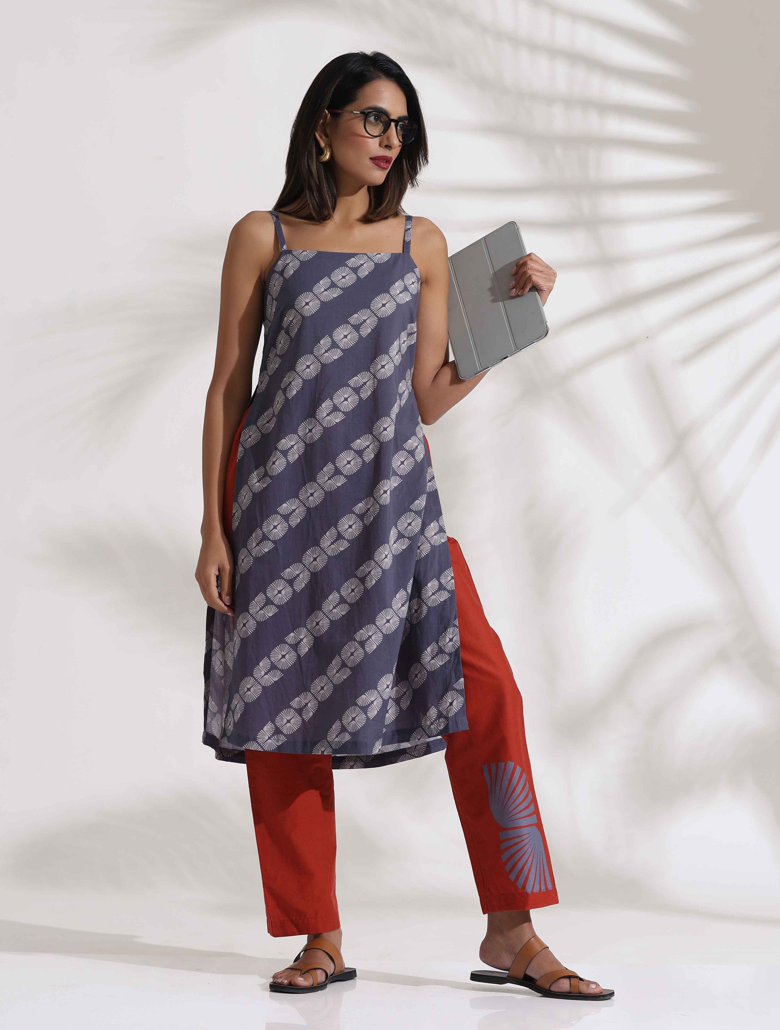 trueBrowns Grey Cotton Print Highslit Kurta Set