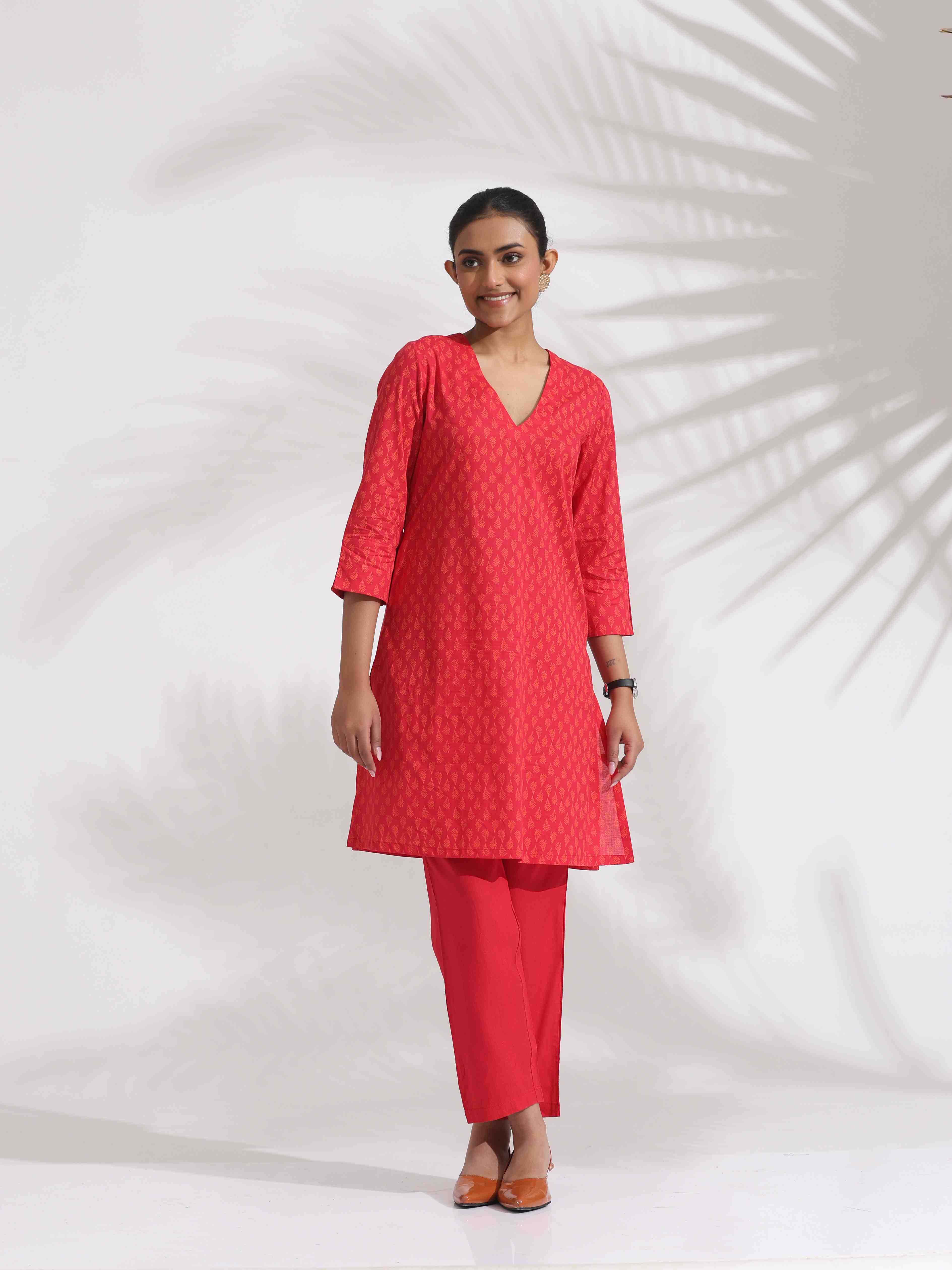 trueBrowns Red Cotton Print Kurta Co-ord Set