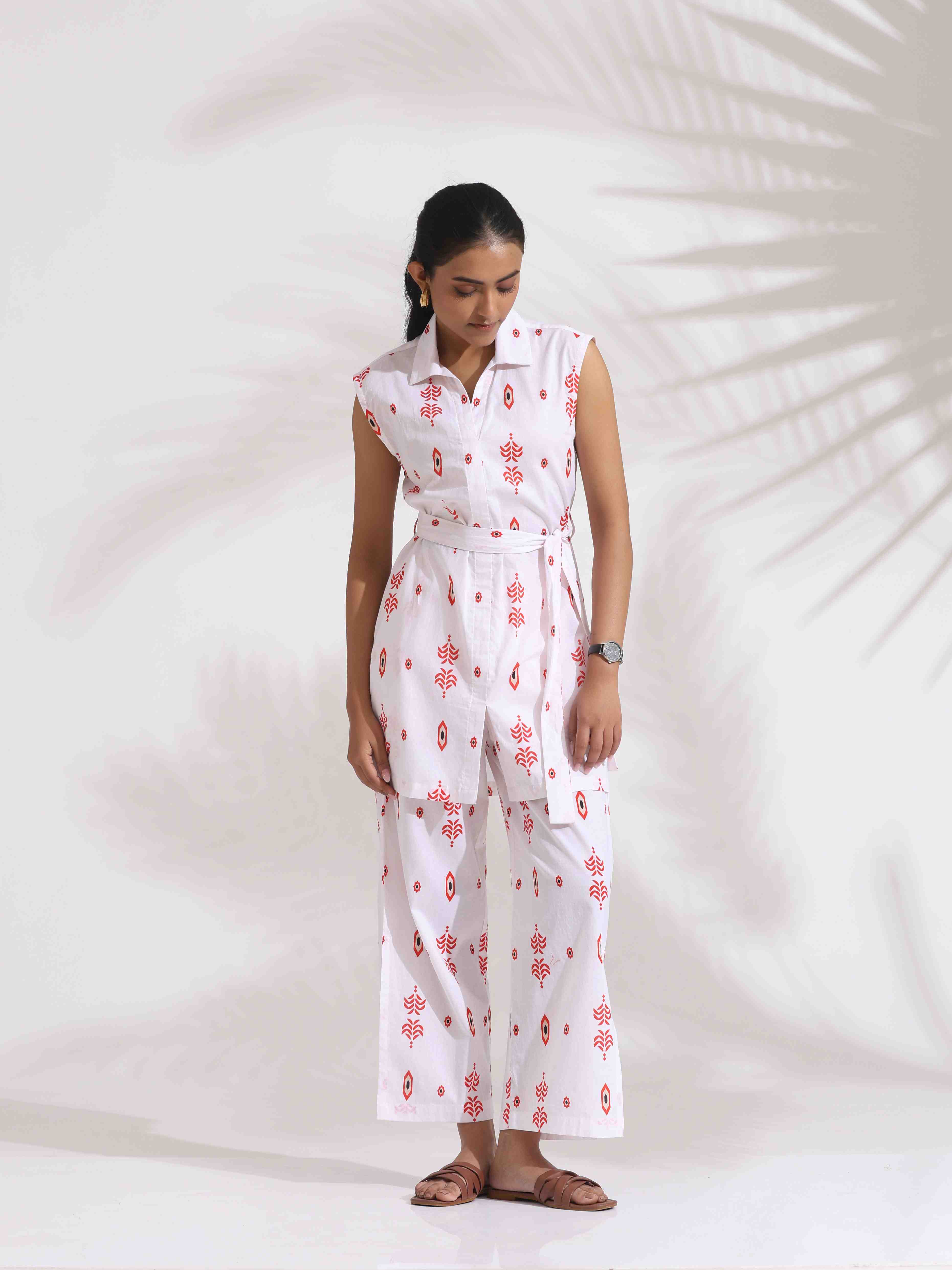 trueBrowns White Cotton Print Tie-up Top & Pants Co-ord Set