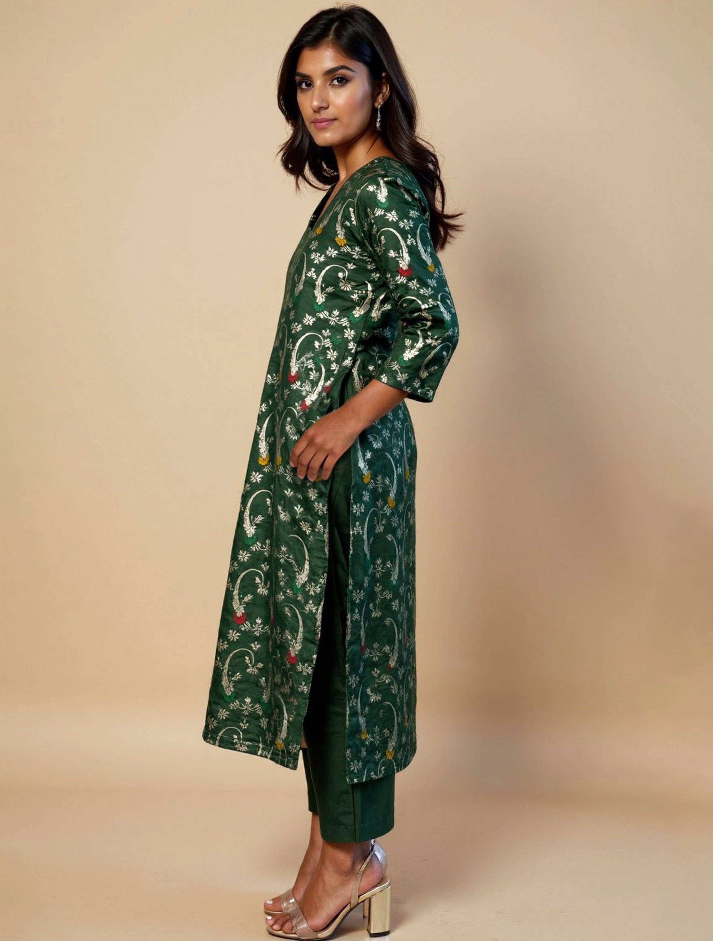 trueBrowns Green Brocade Straight High-Slit Kurta Set