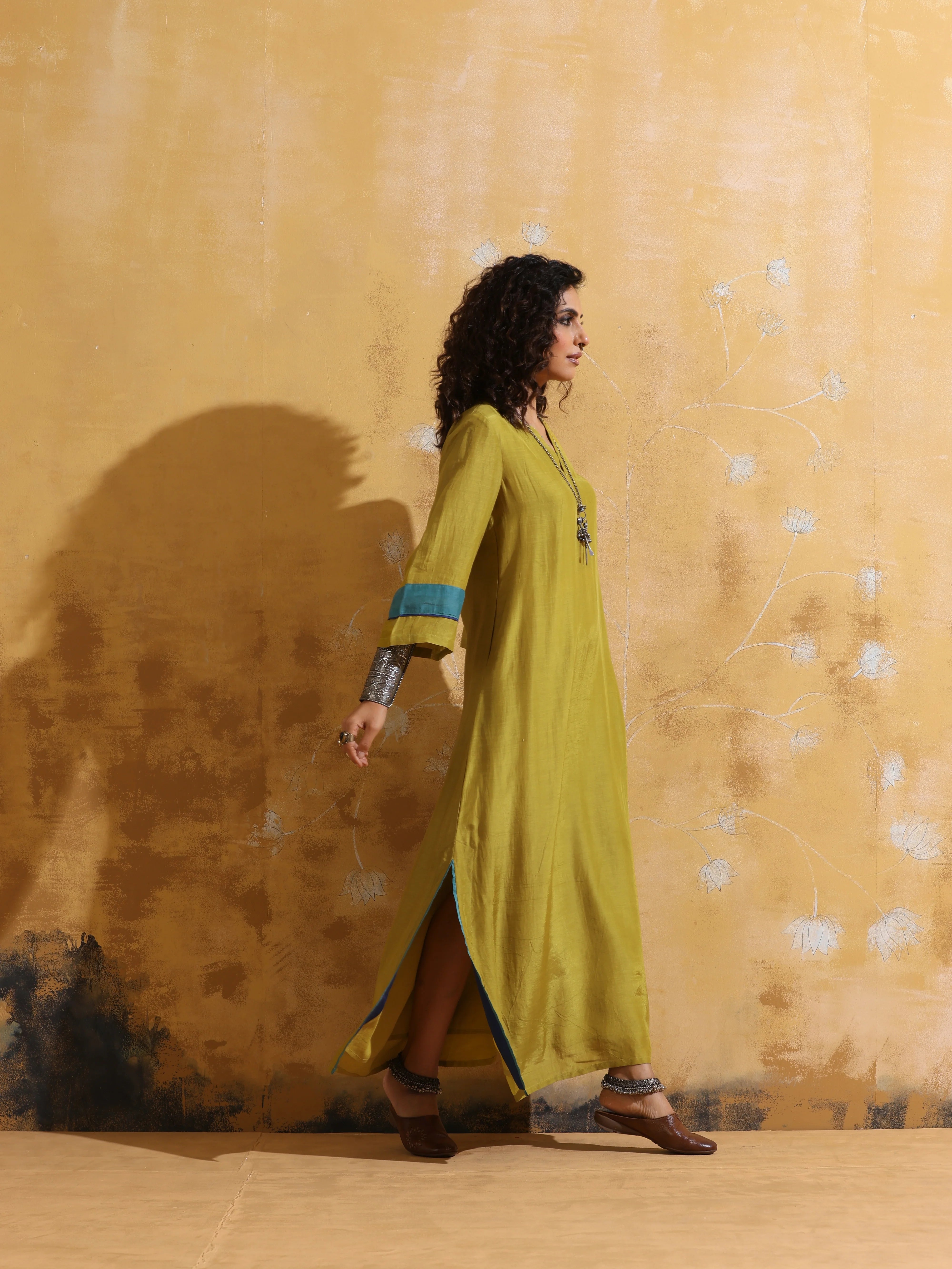 trueBrowns Lime Muslin Silk Straight Maxi Dress