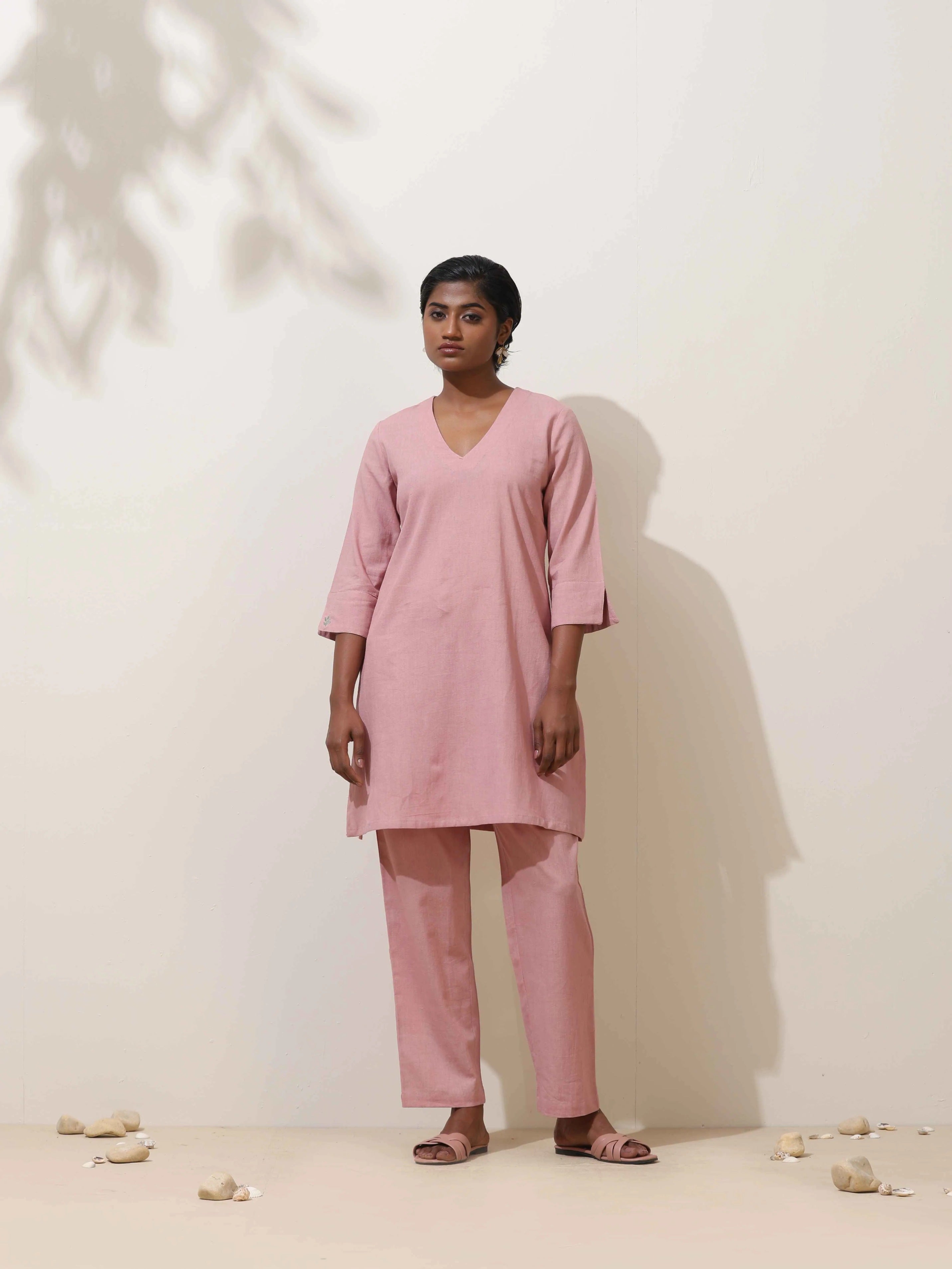 trueBrowns Pink Cotton Linen Kurta Co-Ord Set