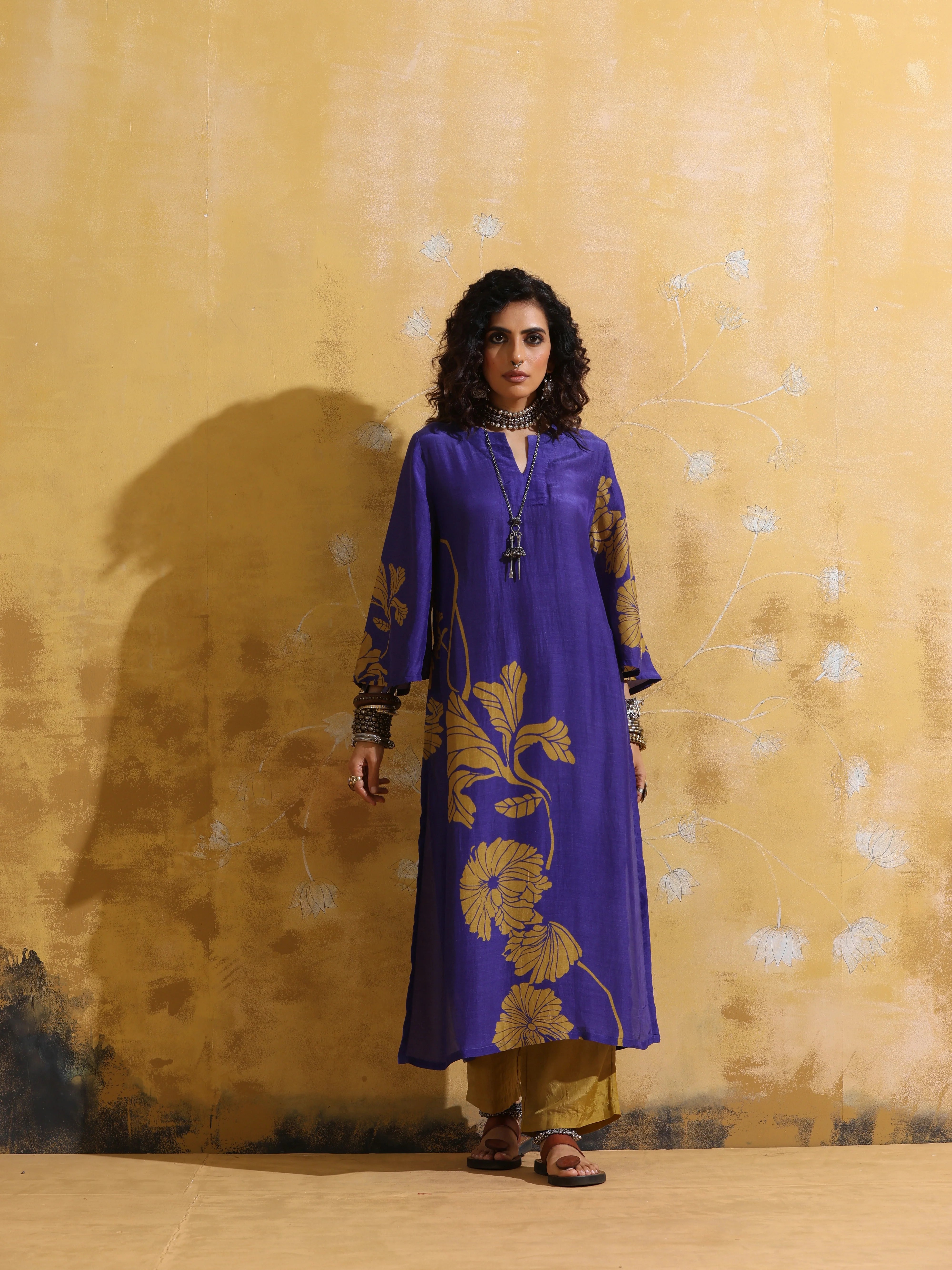 trueBrowns Purple Mustard Floral Print Muslin Silk High-Slit Kurta Set