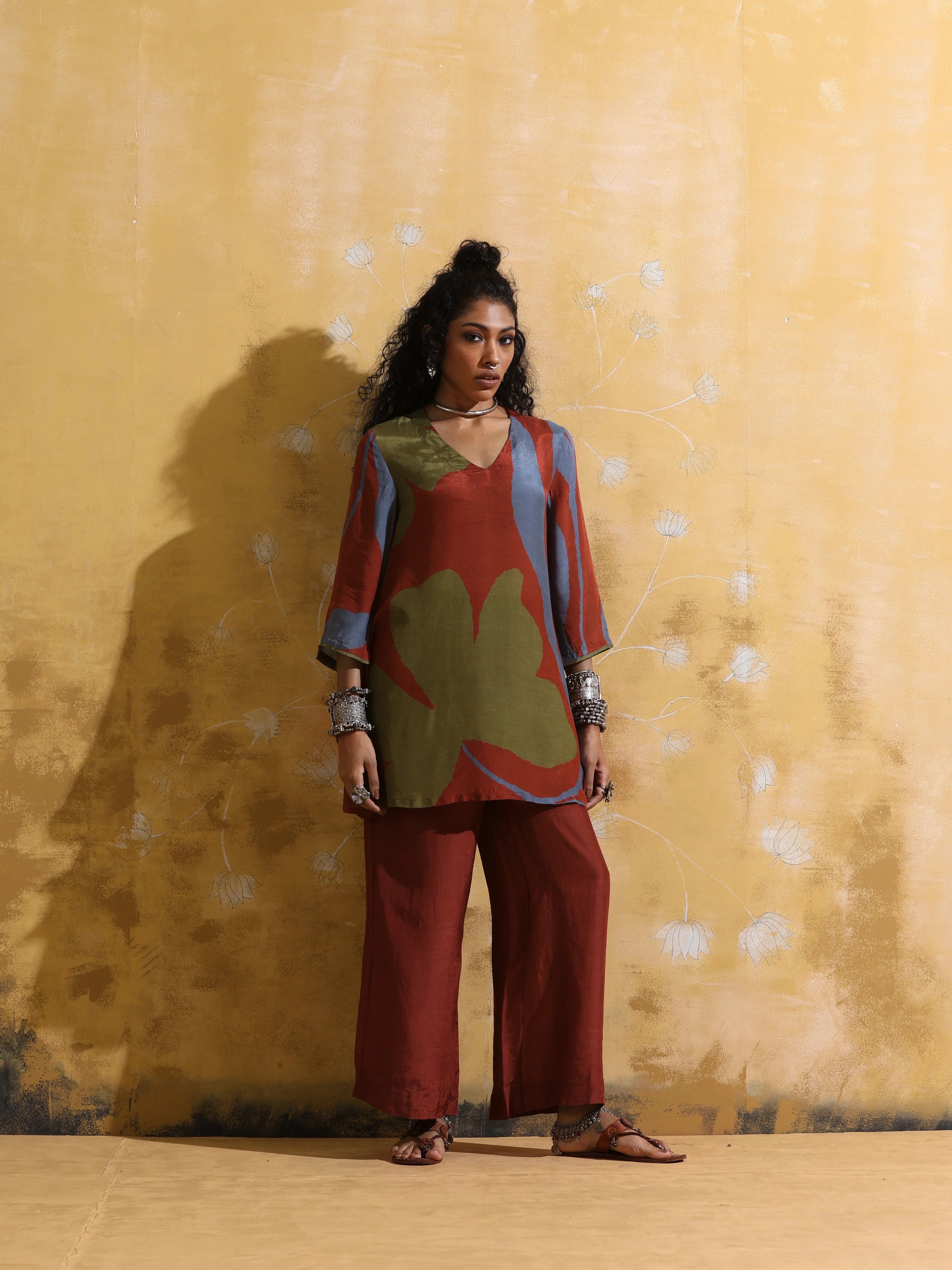 trueBrowns Rust Red Green Floral Print Muslin Silk Co-ord Set with Flared Pants