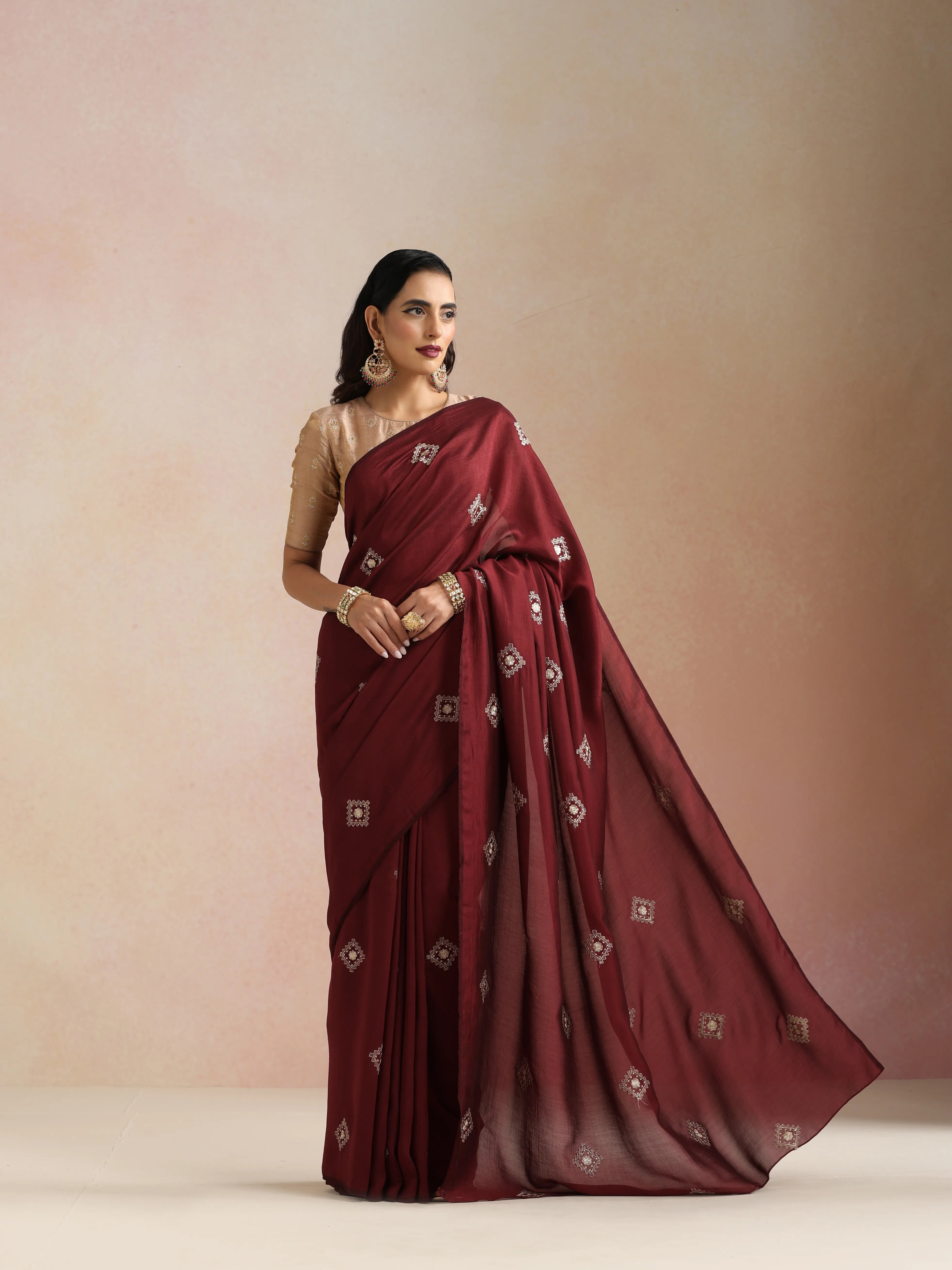 trueBrowns Maroon Diamond Embroidered Saree With Unstitched Blouse