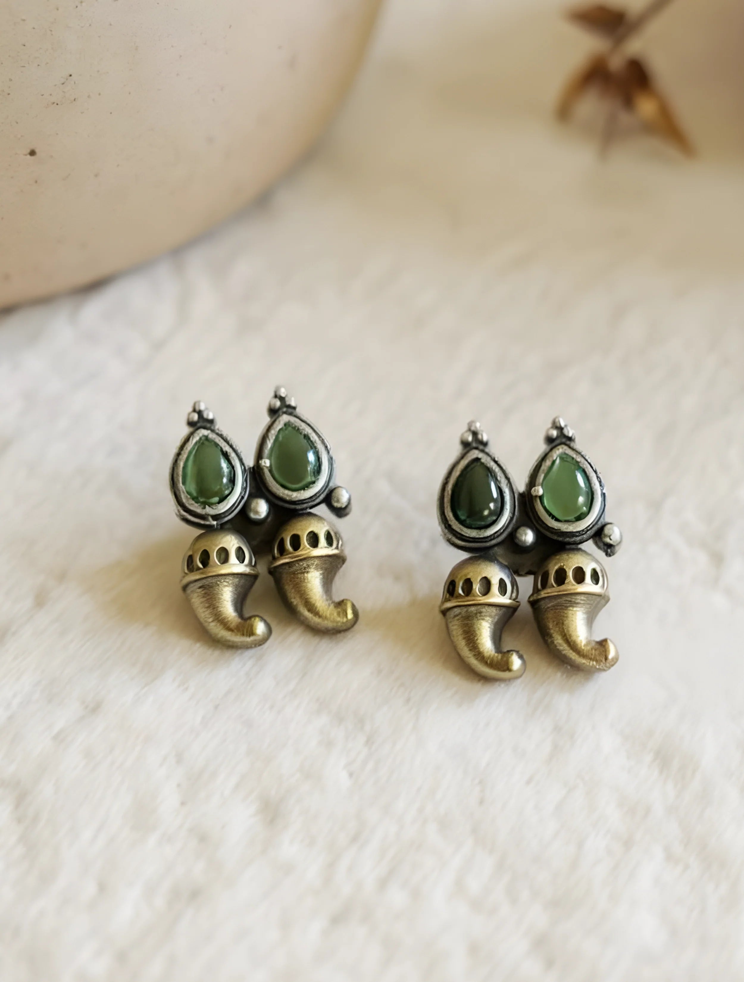 trueBrowns Silver Gold Tone Stud Earrings