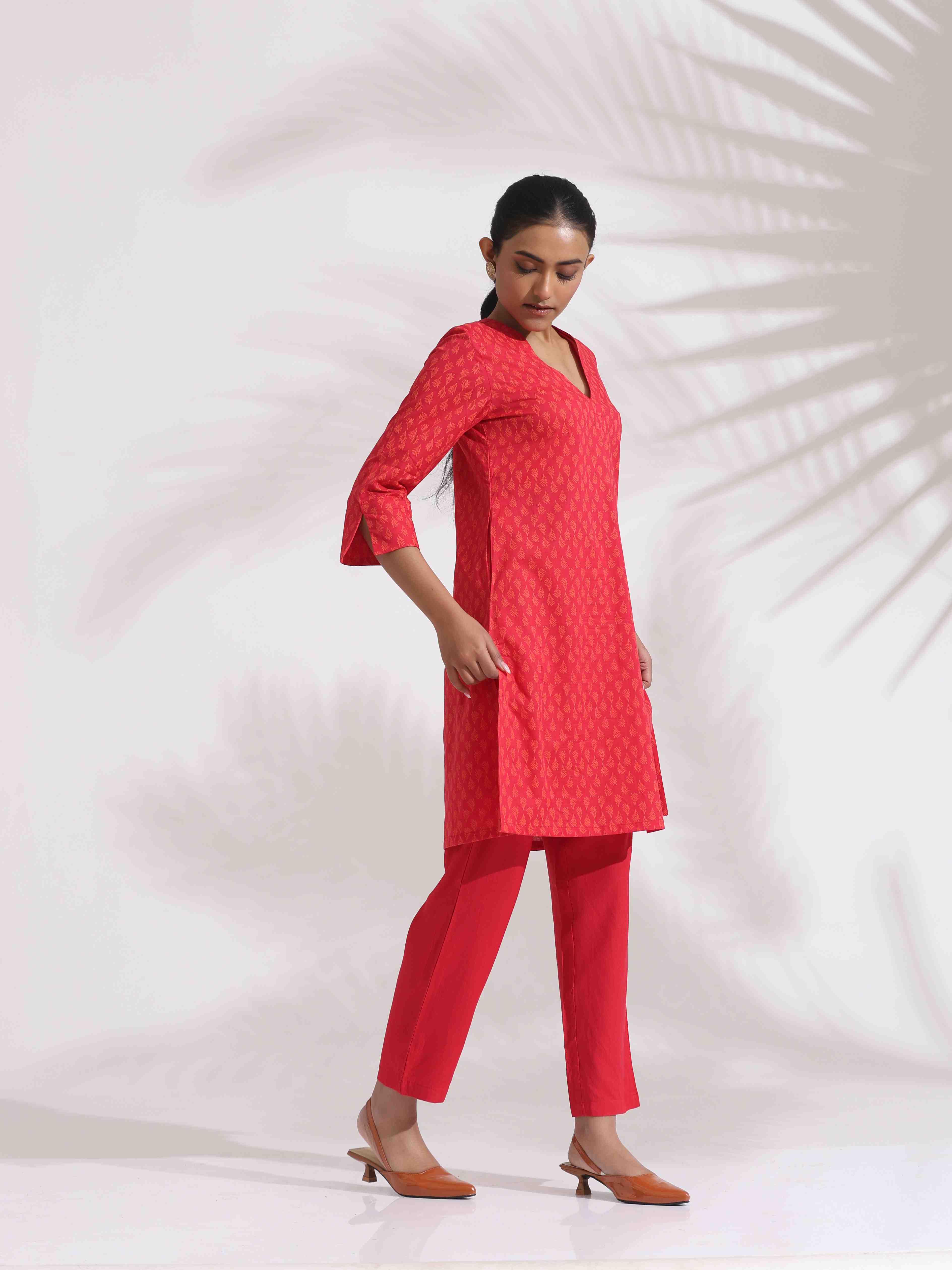trueBrowns Red Cotton Print Kurta Co-ord Set