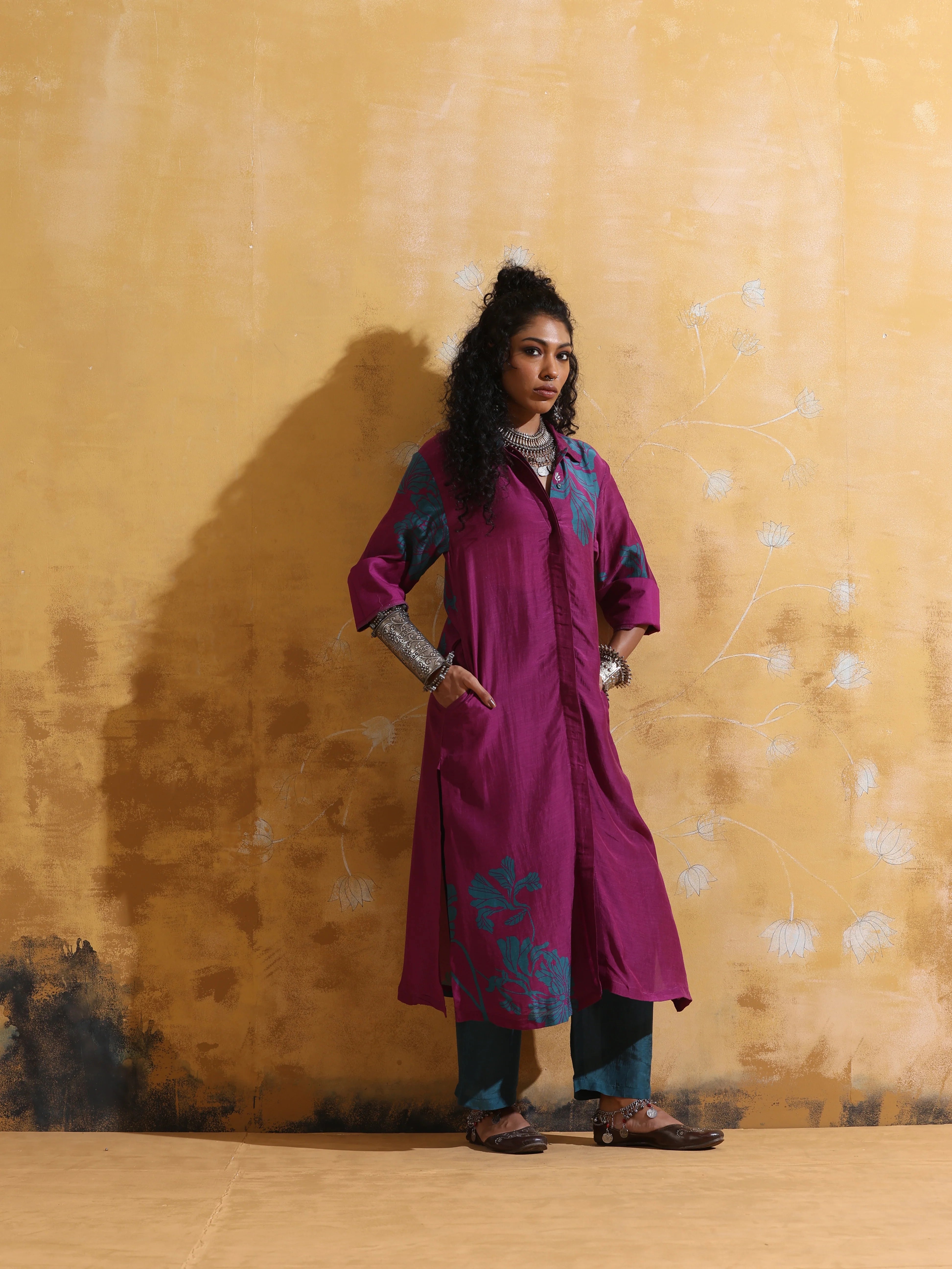 trueBrowns Purple Teal Floral Print Muslin Silk Straight Kurta Set