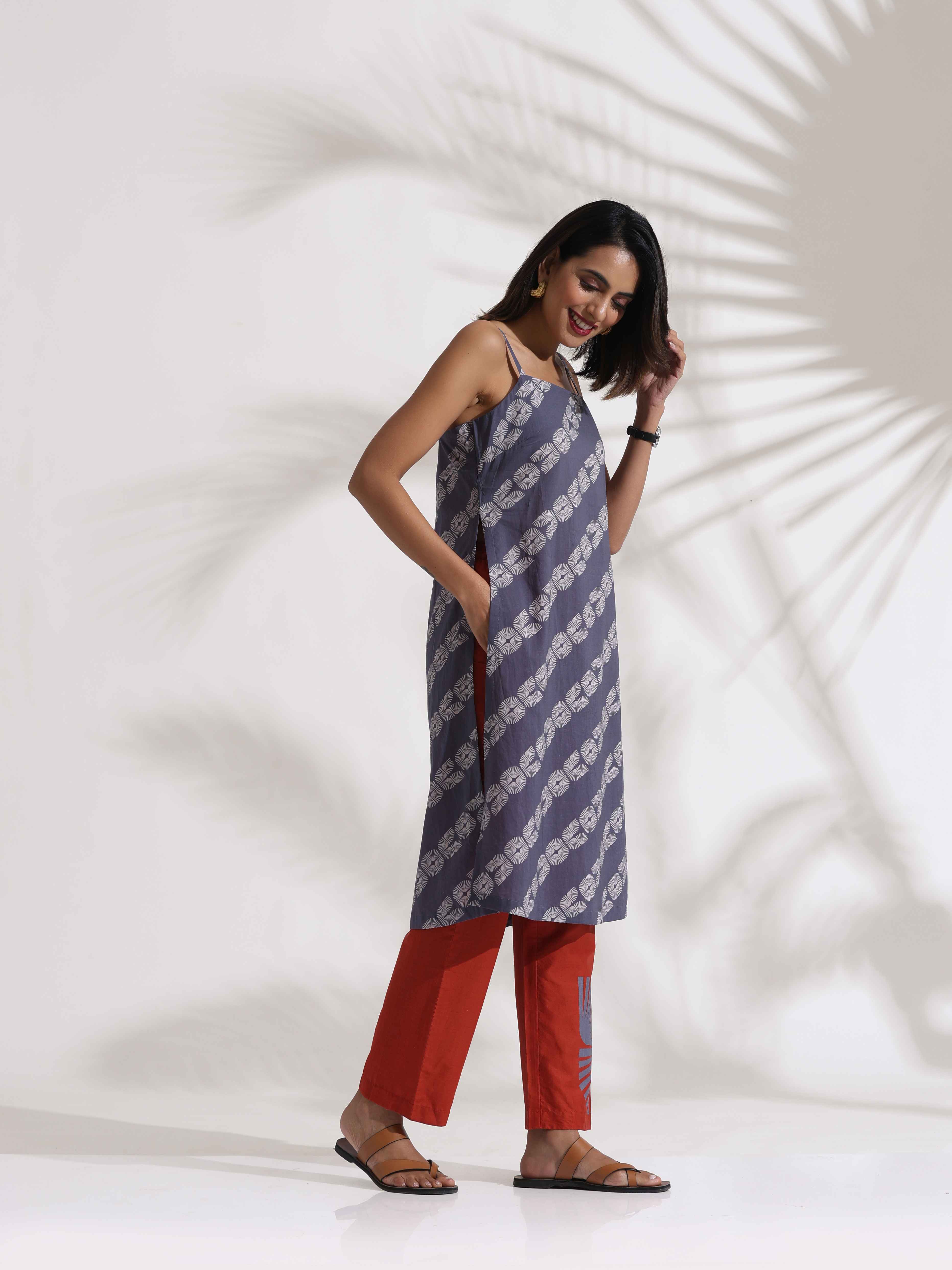 trueBrowns Grey Cotton Print Highslit Kurta Set