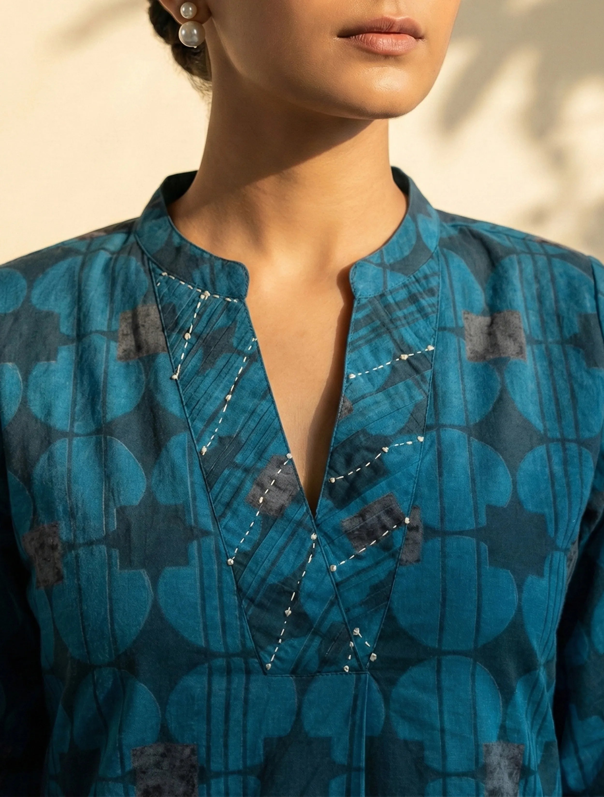 trueBrowns Blue Geometric Print Kurta Pant Set