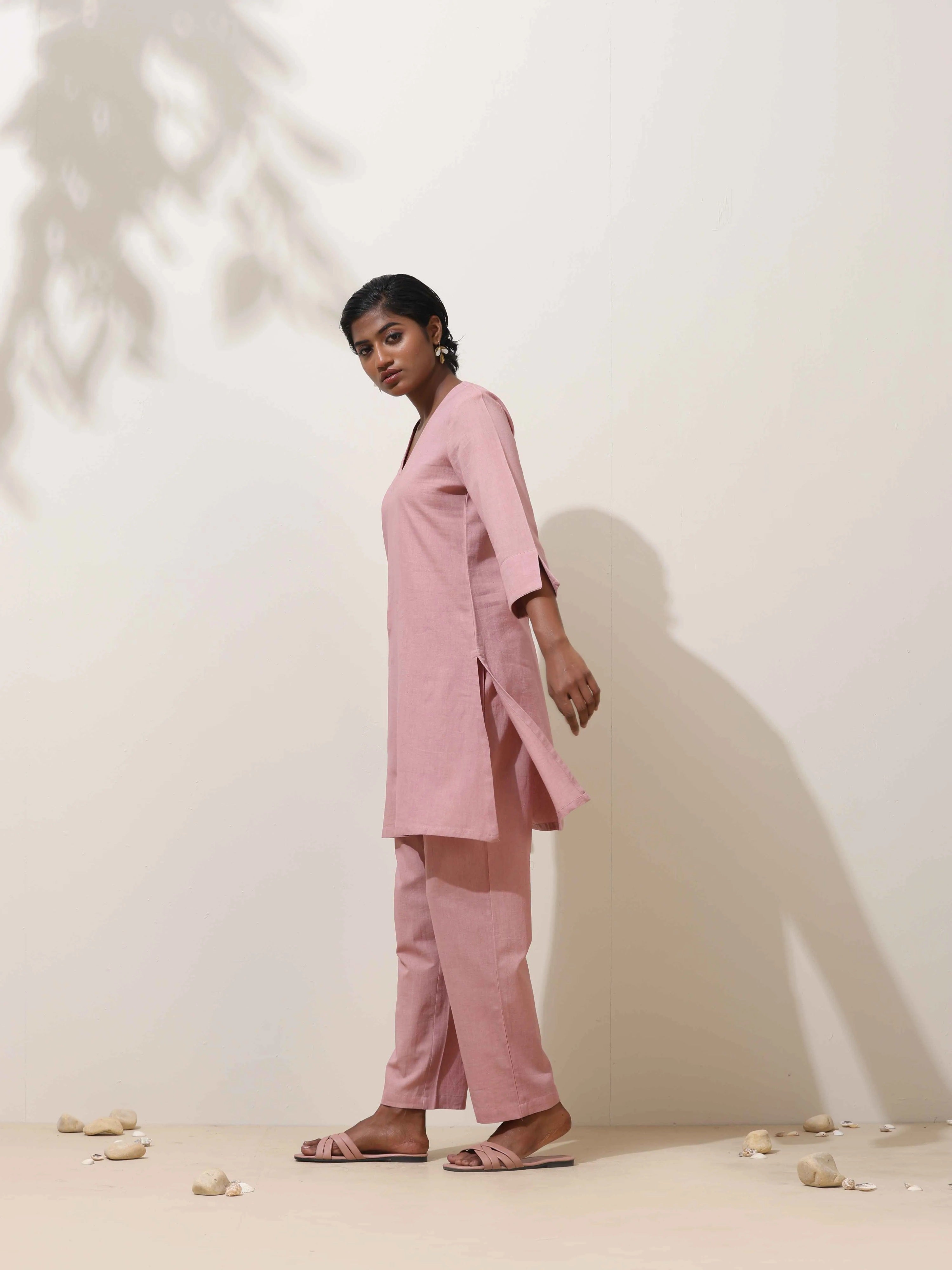 trueBrowns Pink Cotton Linen Kurta Co-Ord Set