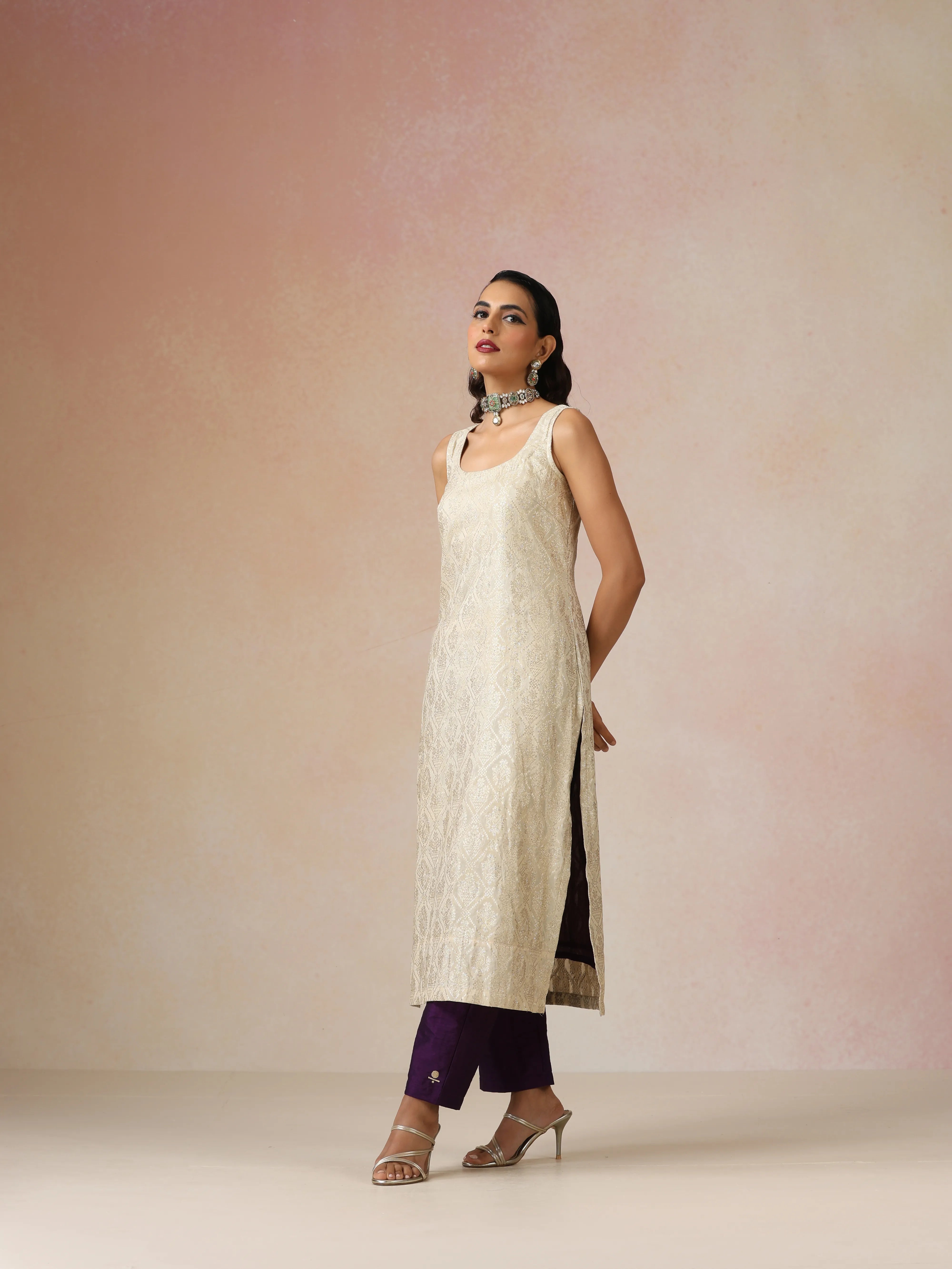 trueBrowns Ivory Brocade Sleeveless Straight Kurta Set