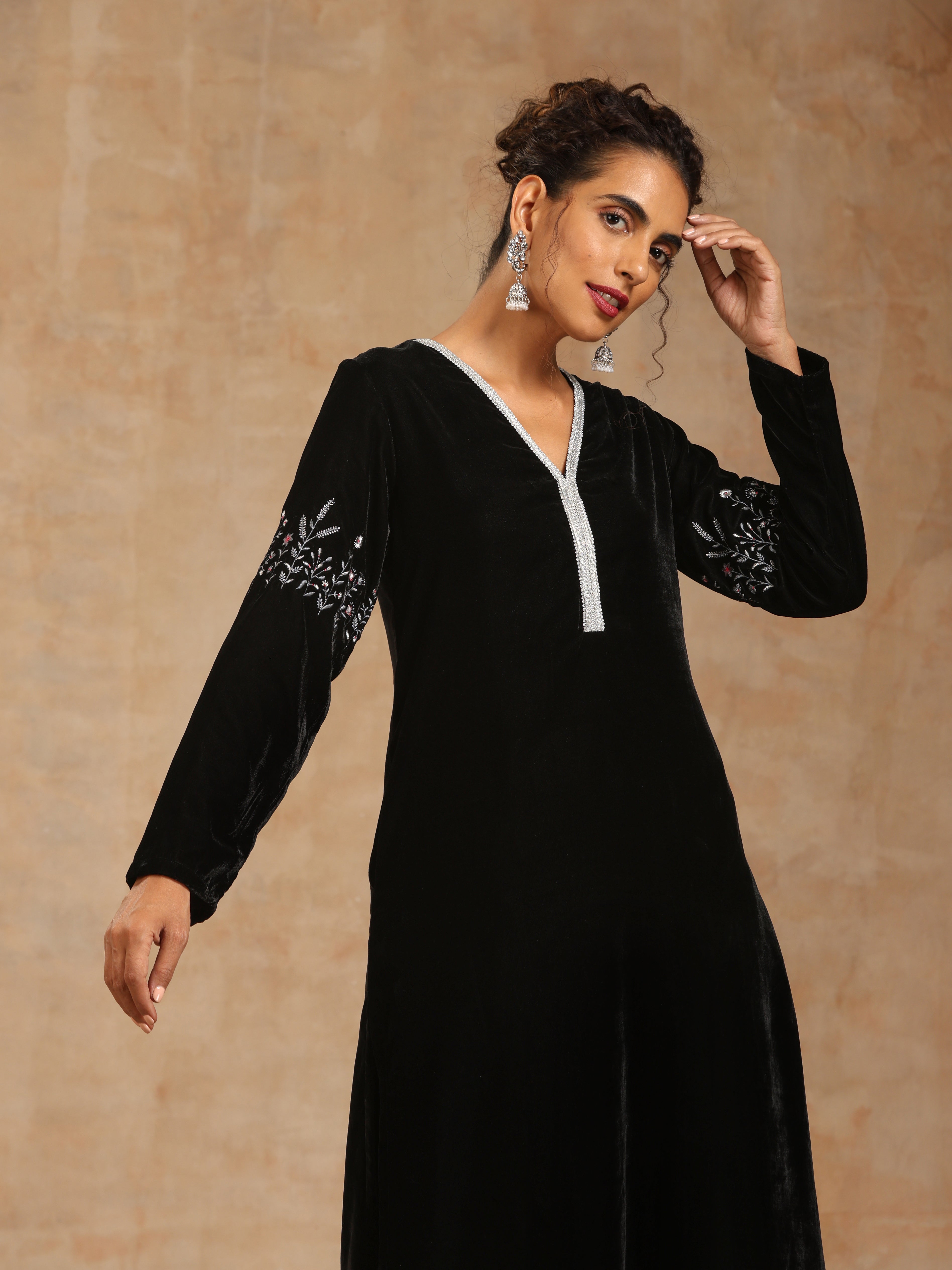 trueBrowns Black Velvet Sleeve Embroidered Kurta