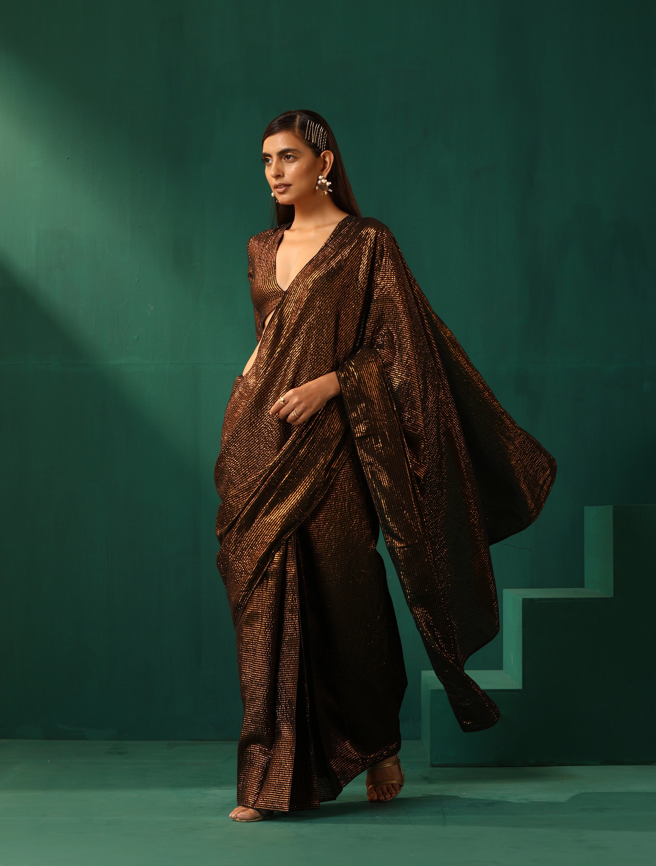 trueBrowns Black Cotton Gold Striped Saree With Unstitched Blouse