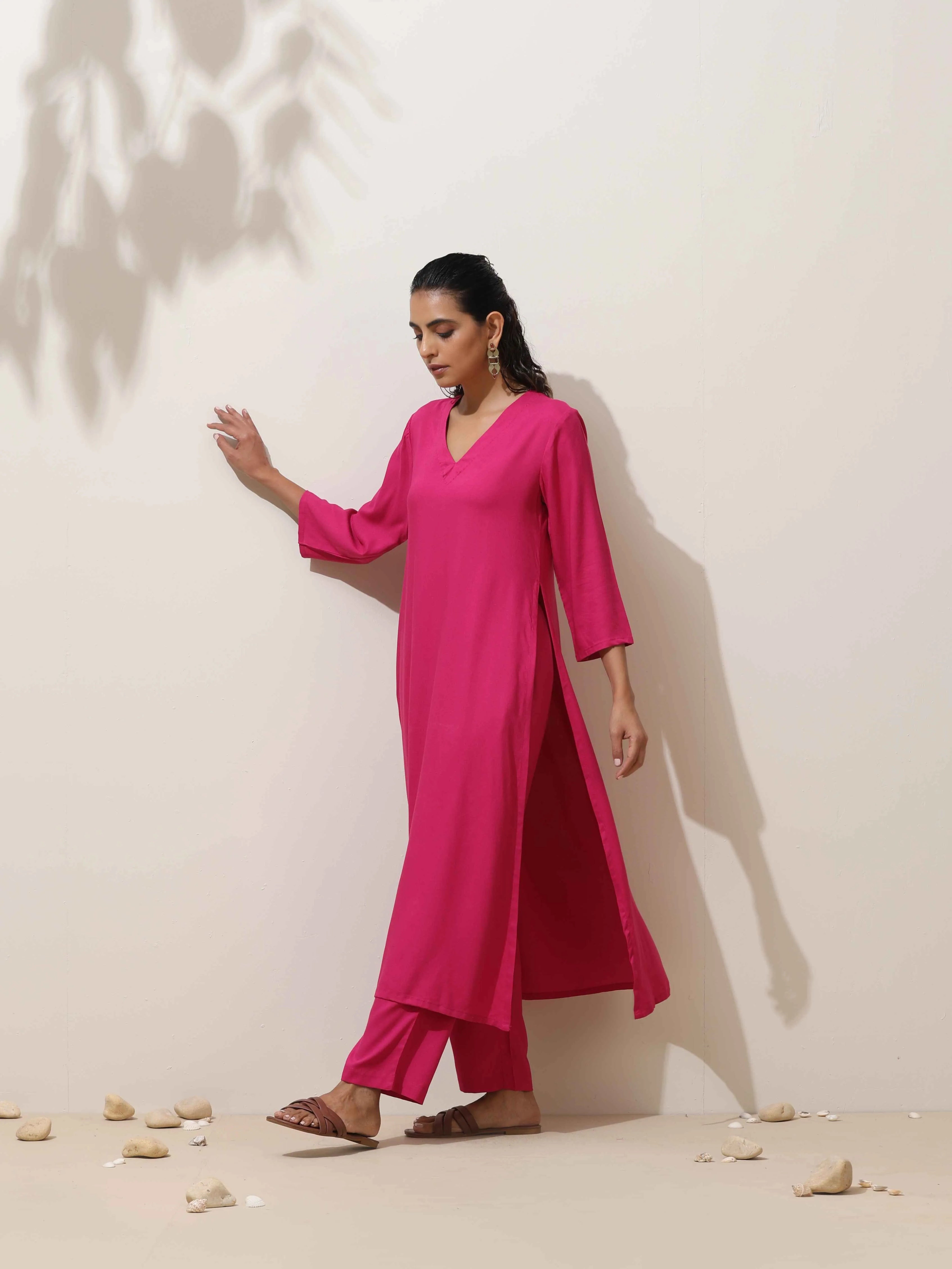 trueBrowns Pink Viscose Kurta Pant Set