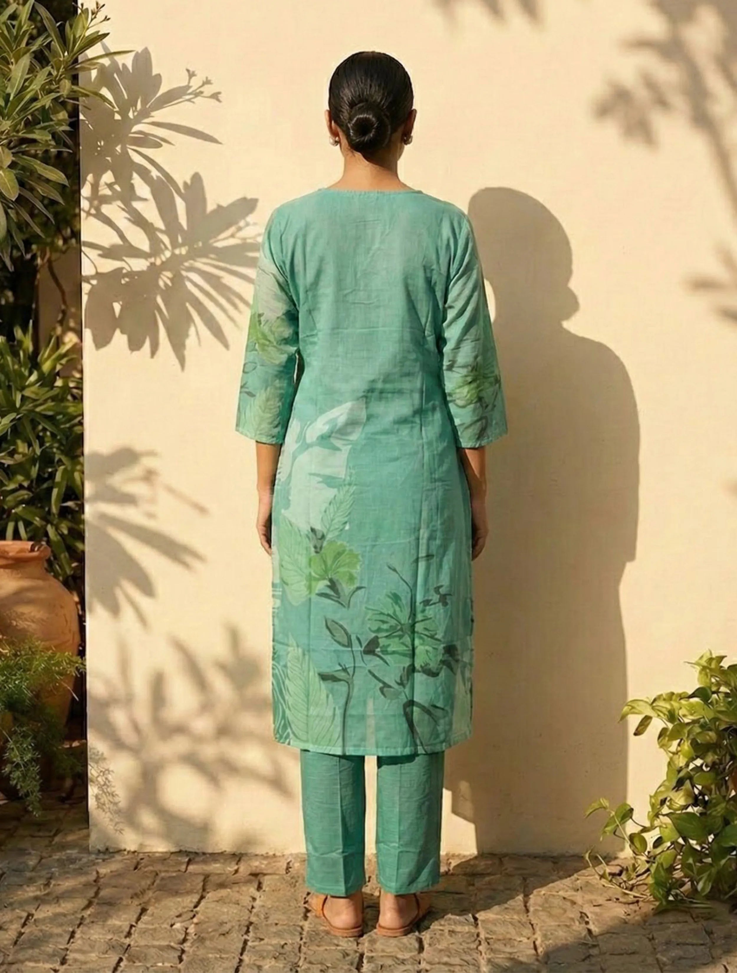 trueBrowns Teal Floral Print Straight Kurta Pant Dupatta Set