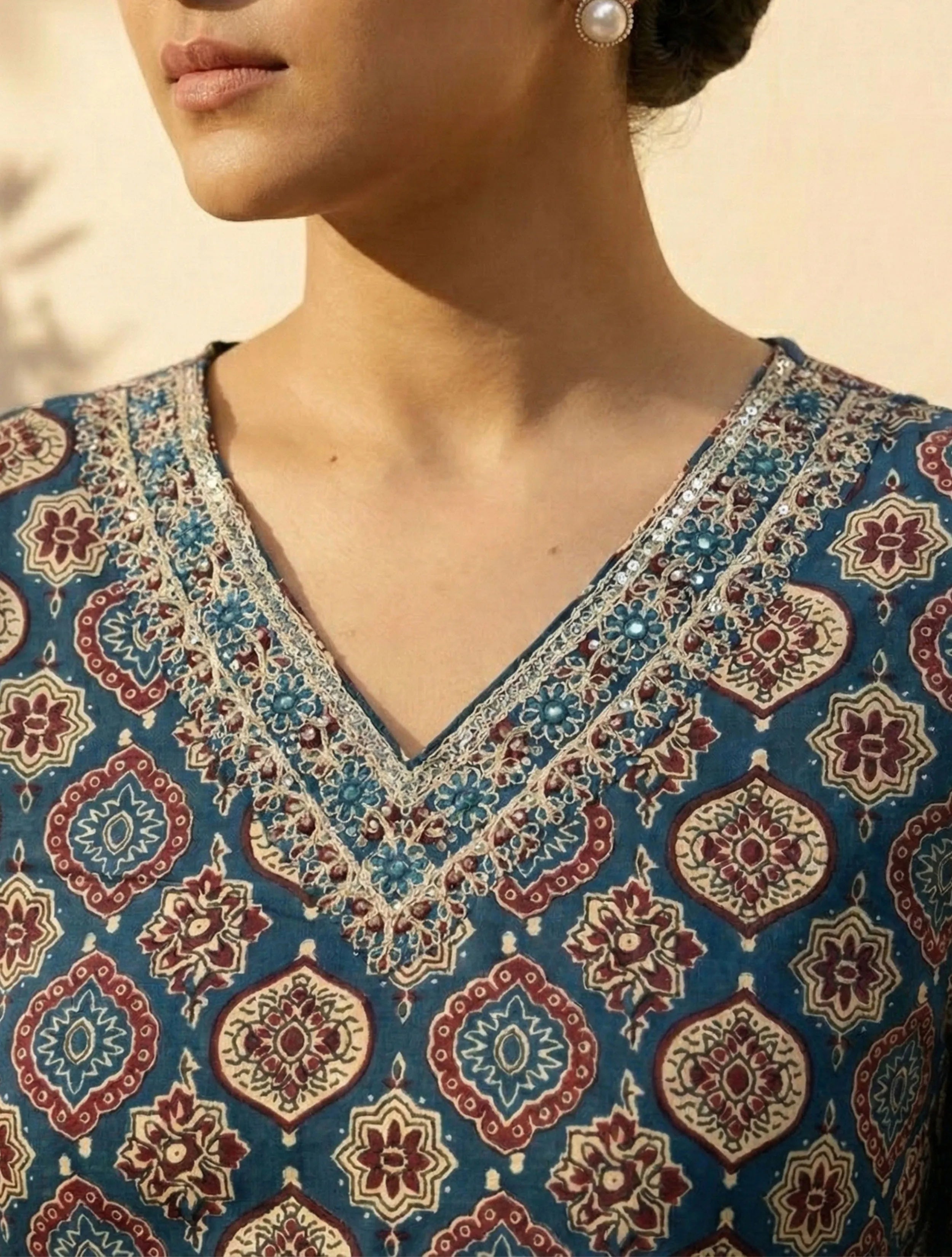 trueBrowns Blue Print Embroidered V-Neck Kurta Pant Dupatta Set