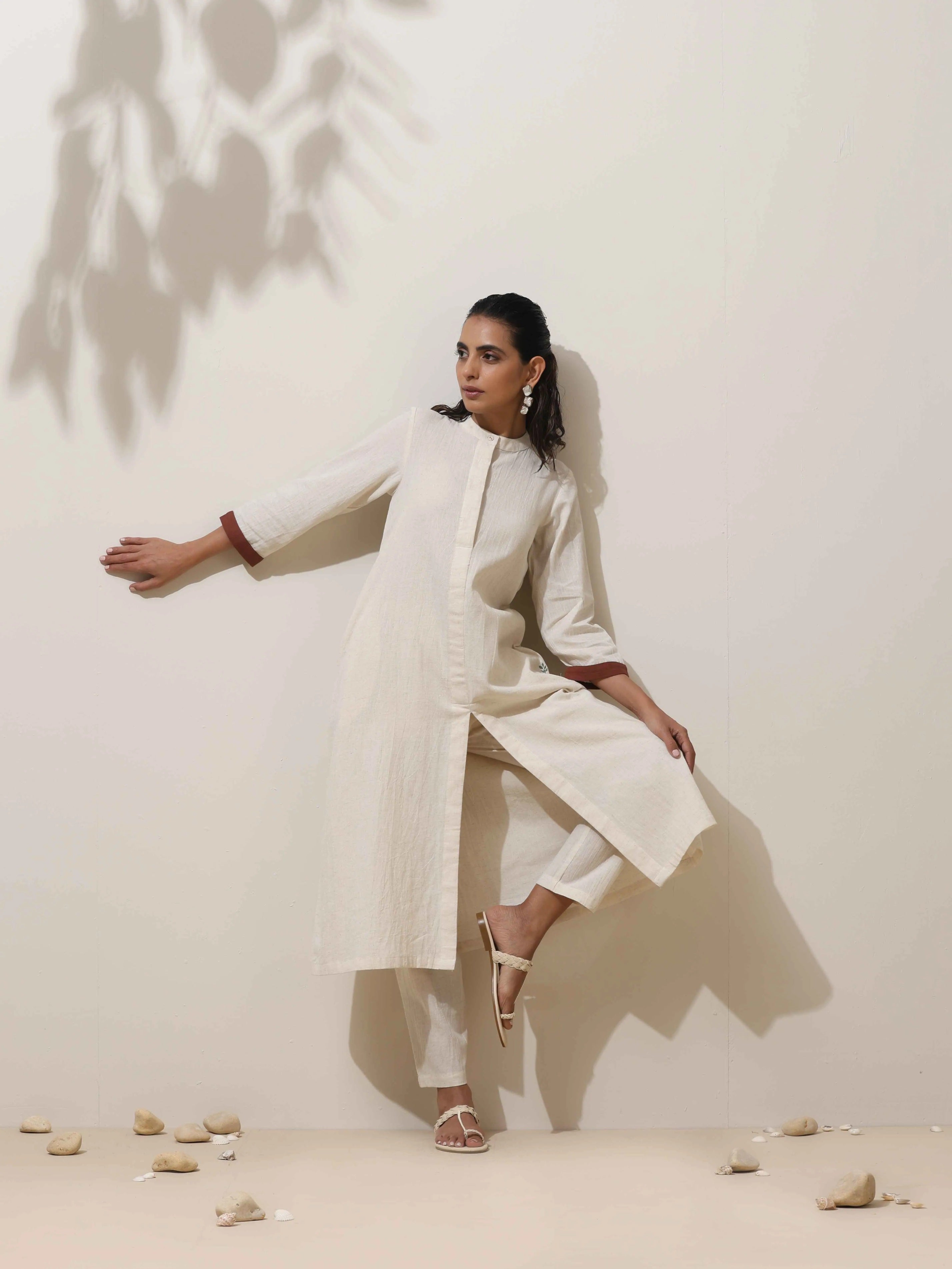 trueBrowns Off-White Cotton Linen Kurta Pant Set