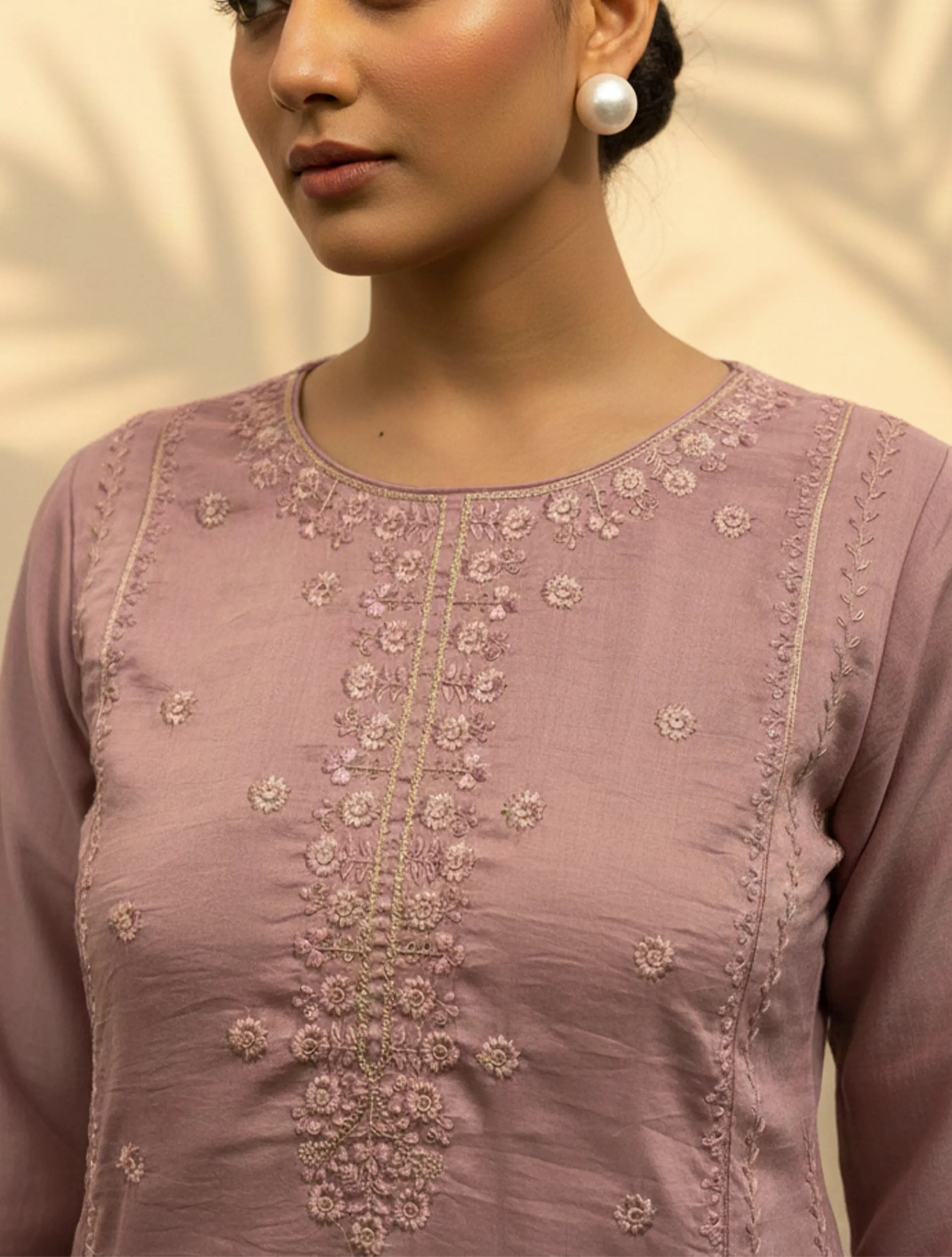 trueBrowns Light Pink Embroidered Straight Kurta Dupatta Set