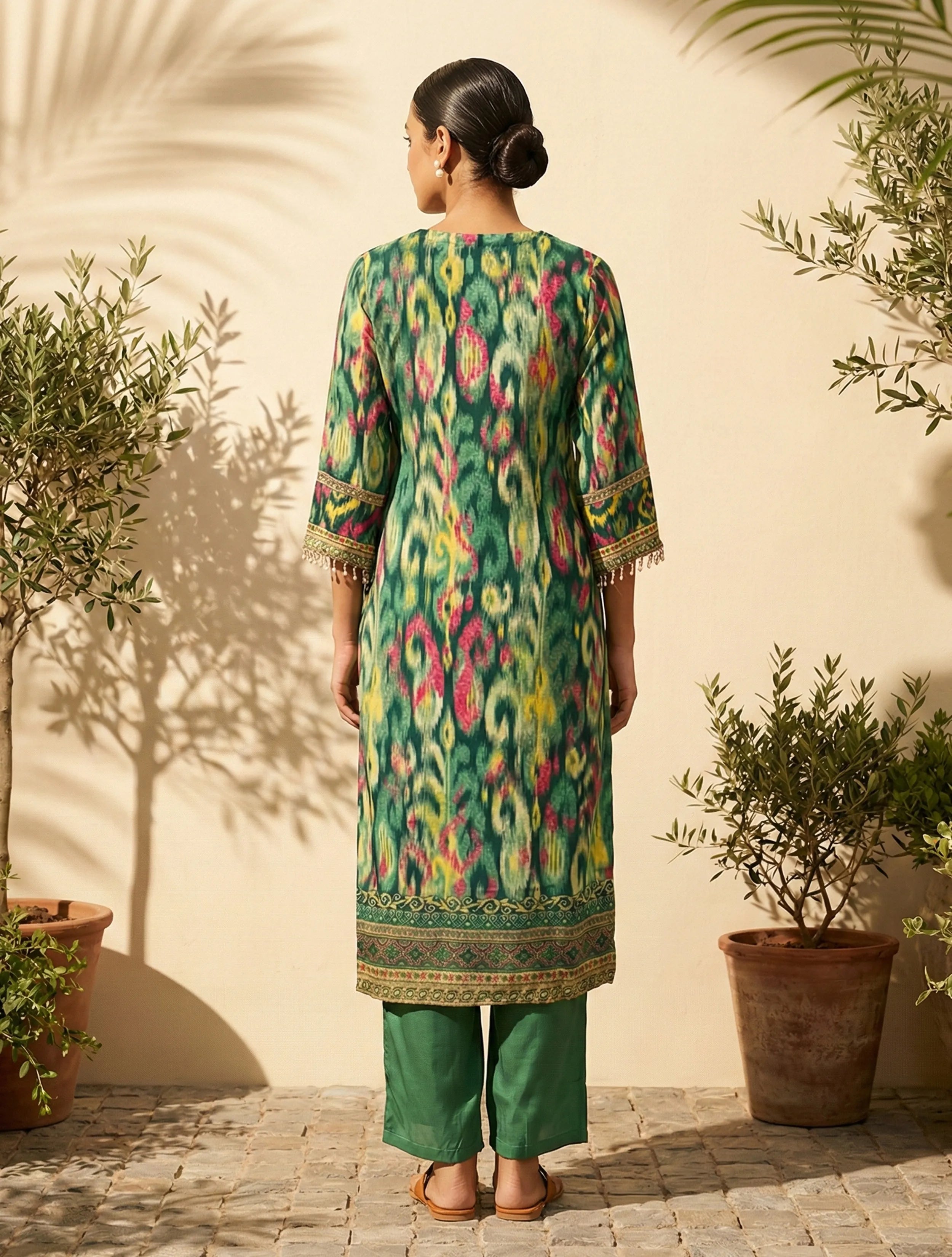 trueBrowns Green Ikat Print Embroidered V-Neck Kurta Pant Dupatta Set