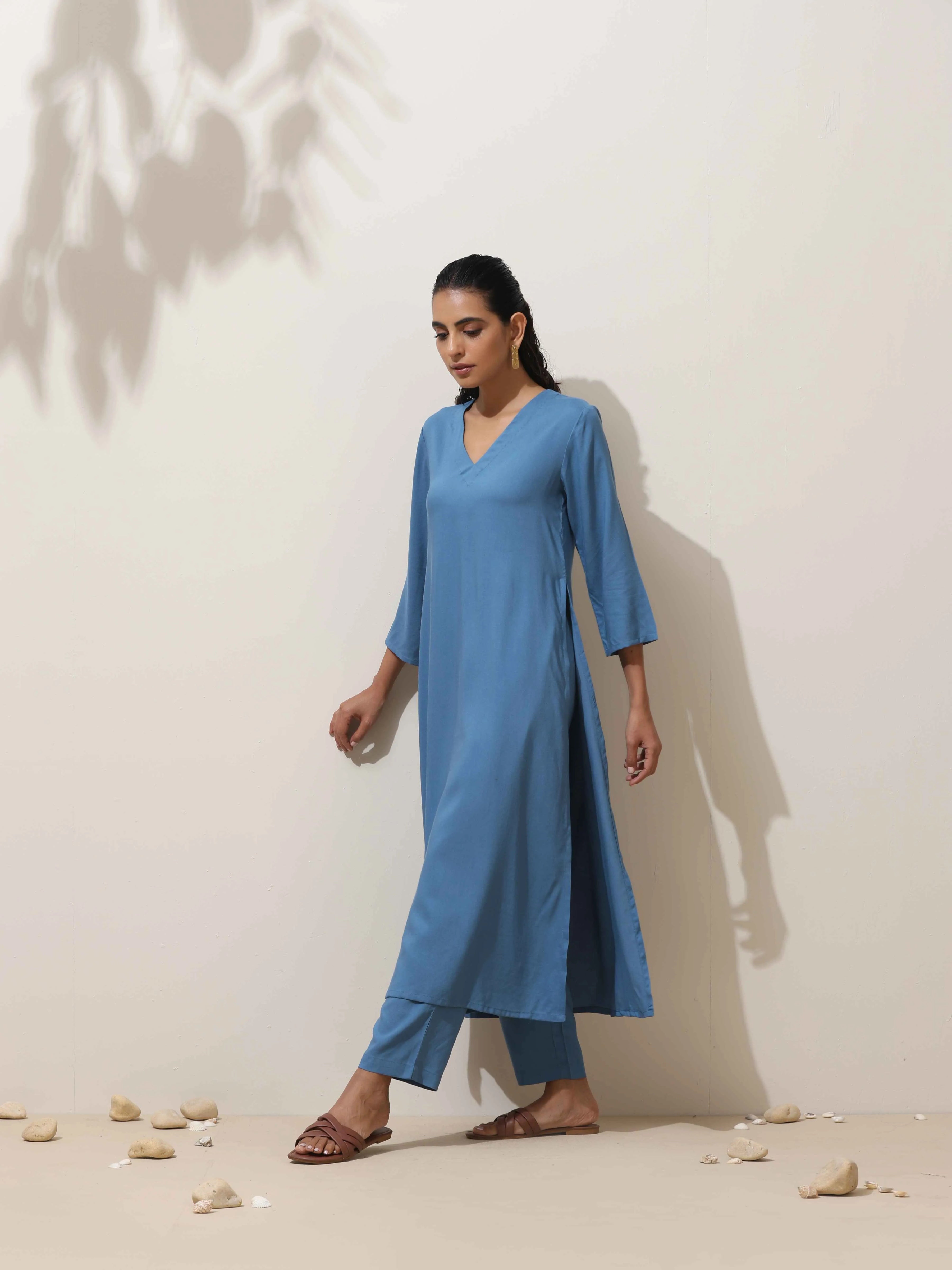 trueBrowns Blue Viscose Kurta Pant Set