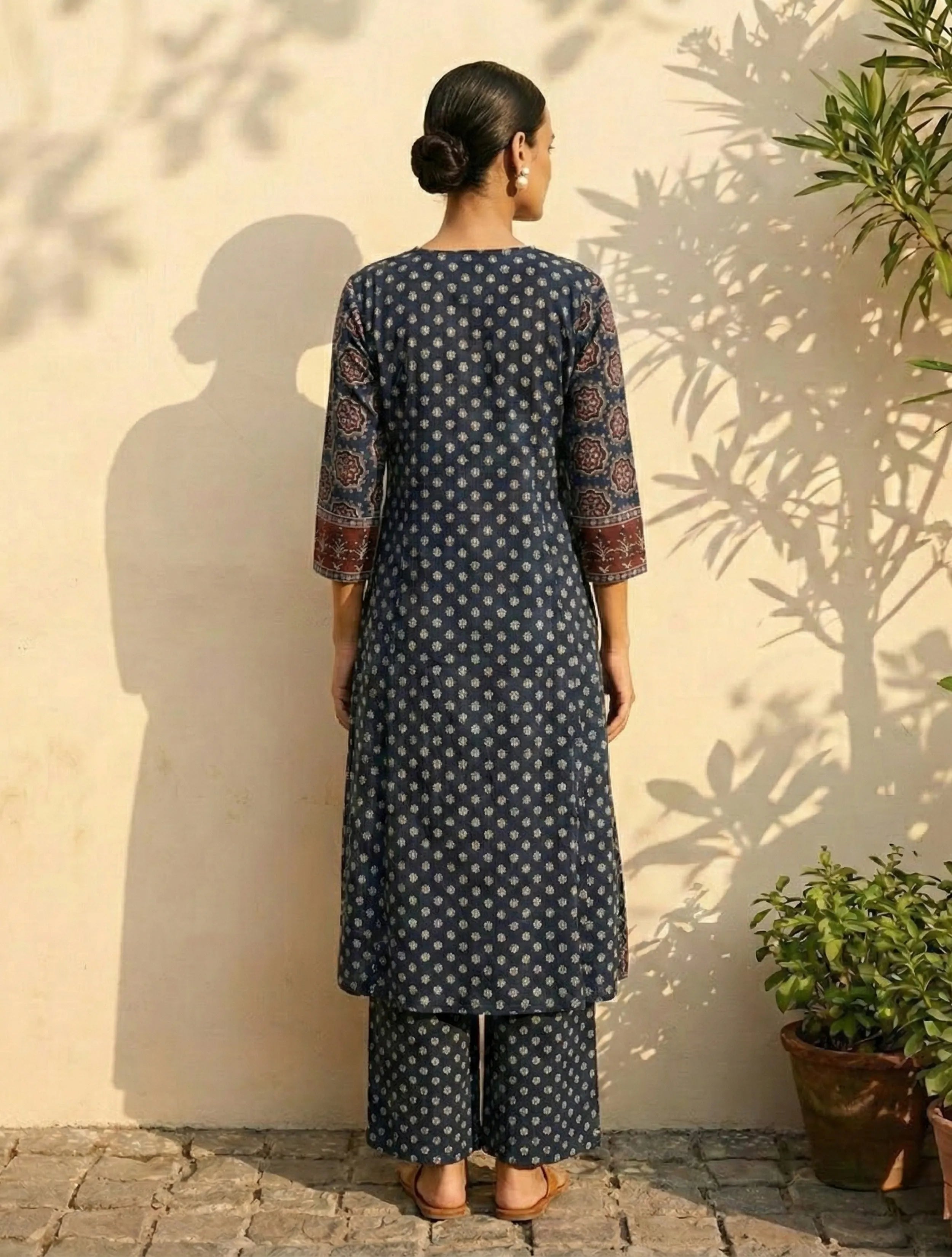 trueBrowns Blue Printed Kurta Pant Dupatta Set