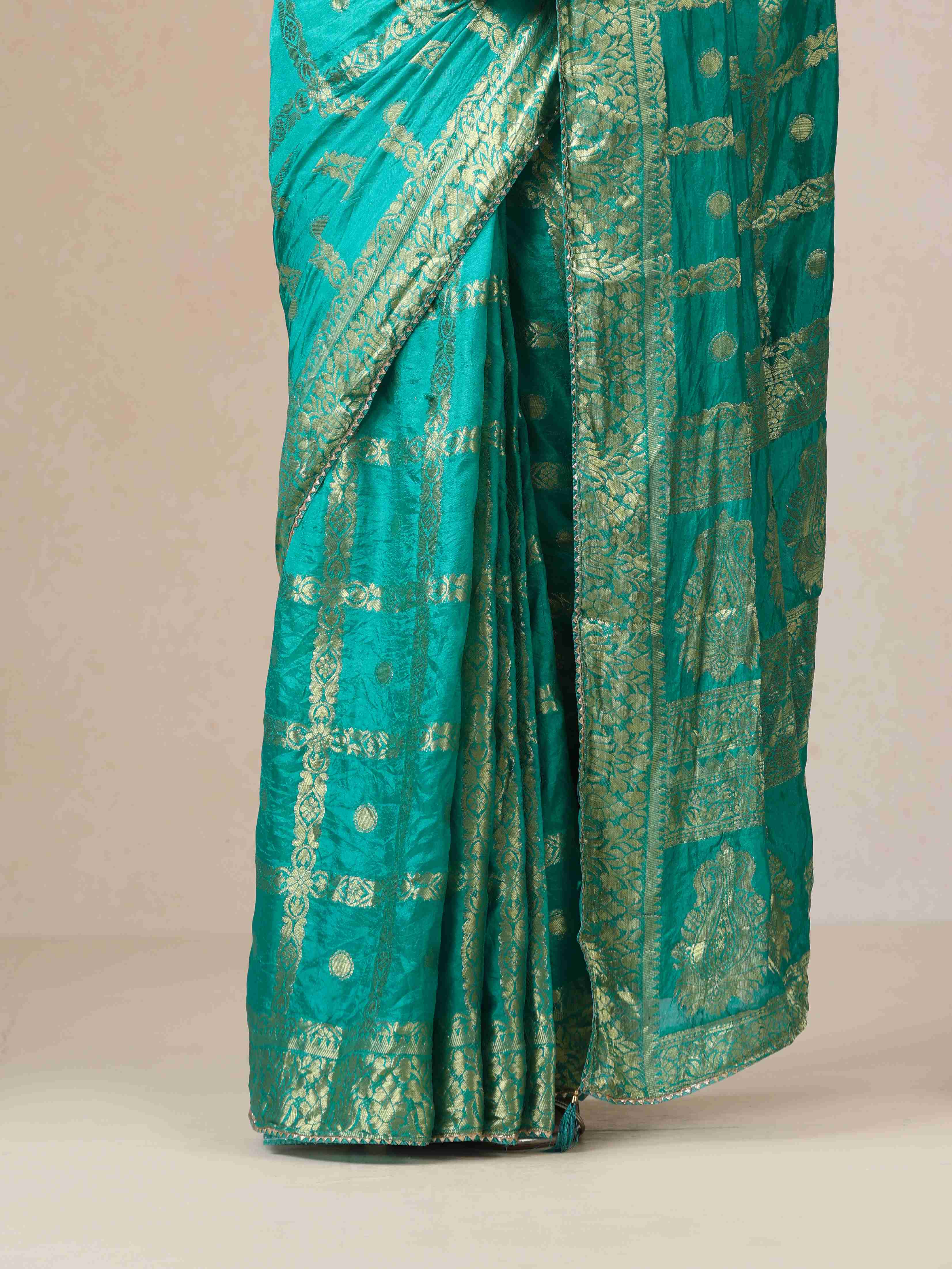 trueBrowns Green Bandhani Jacquard Saree With Unstitched Blouse