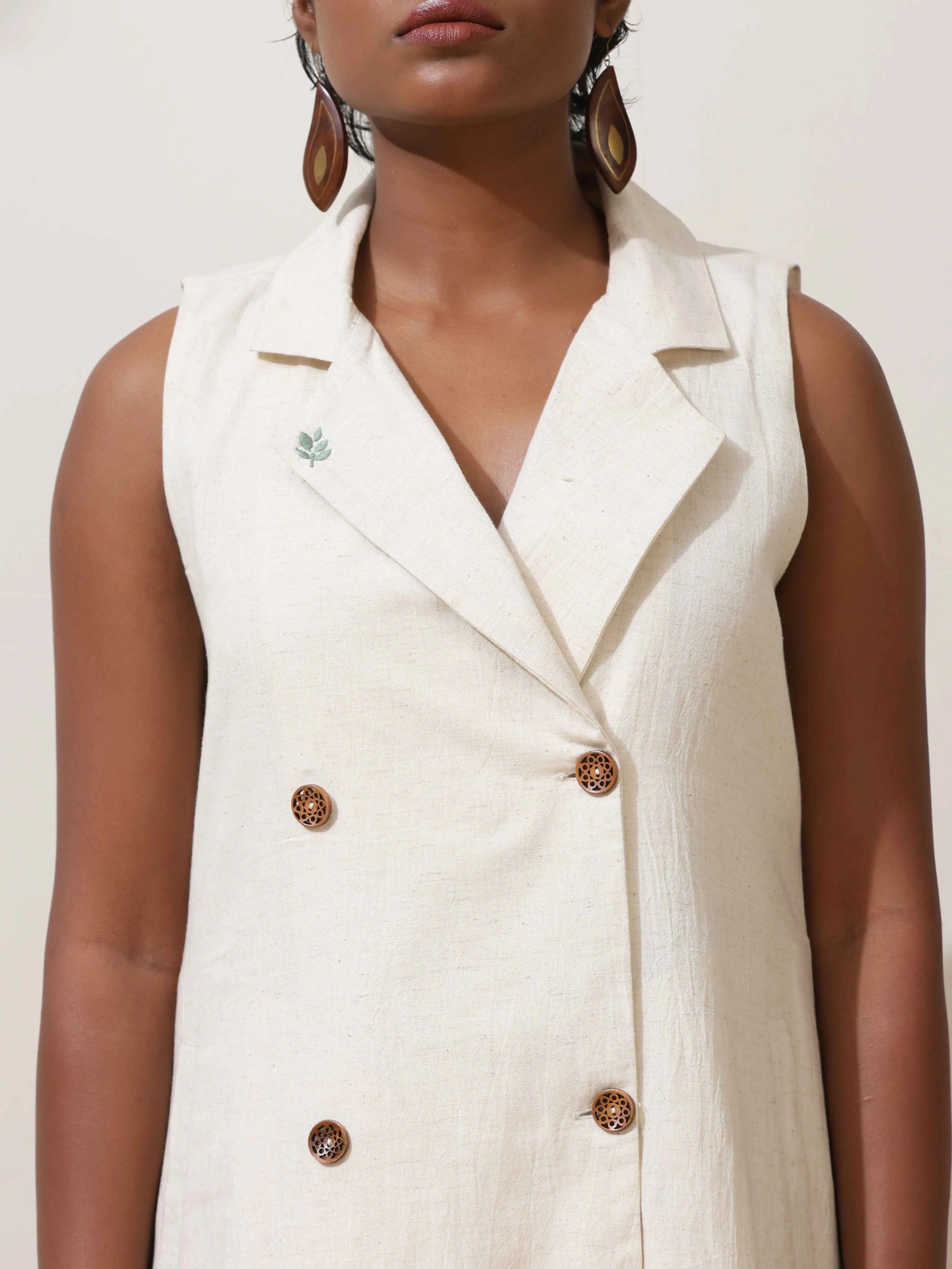 trueBrowns Off-White Cotton Linen Dress