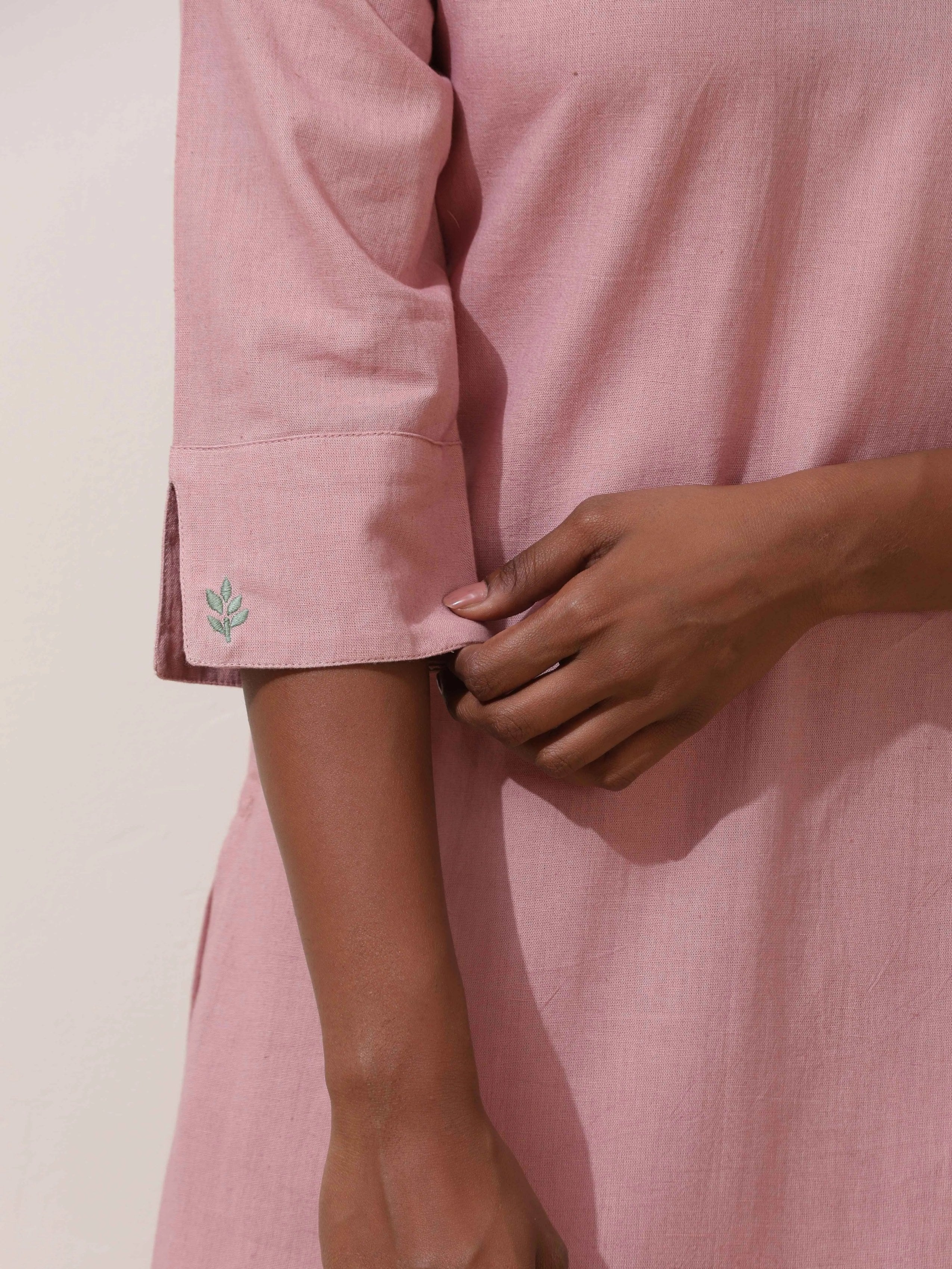 trueBrowns Pink Cotton Linen Kurta Co-Ord Set