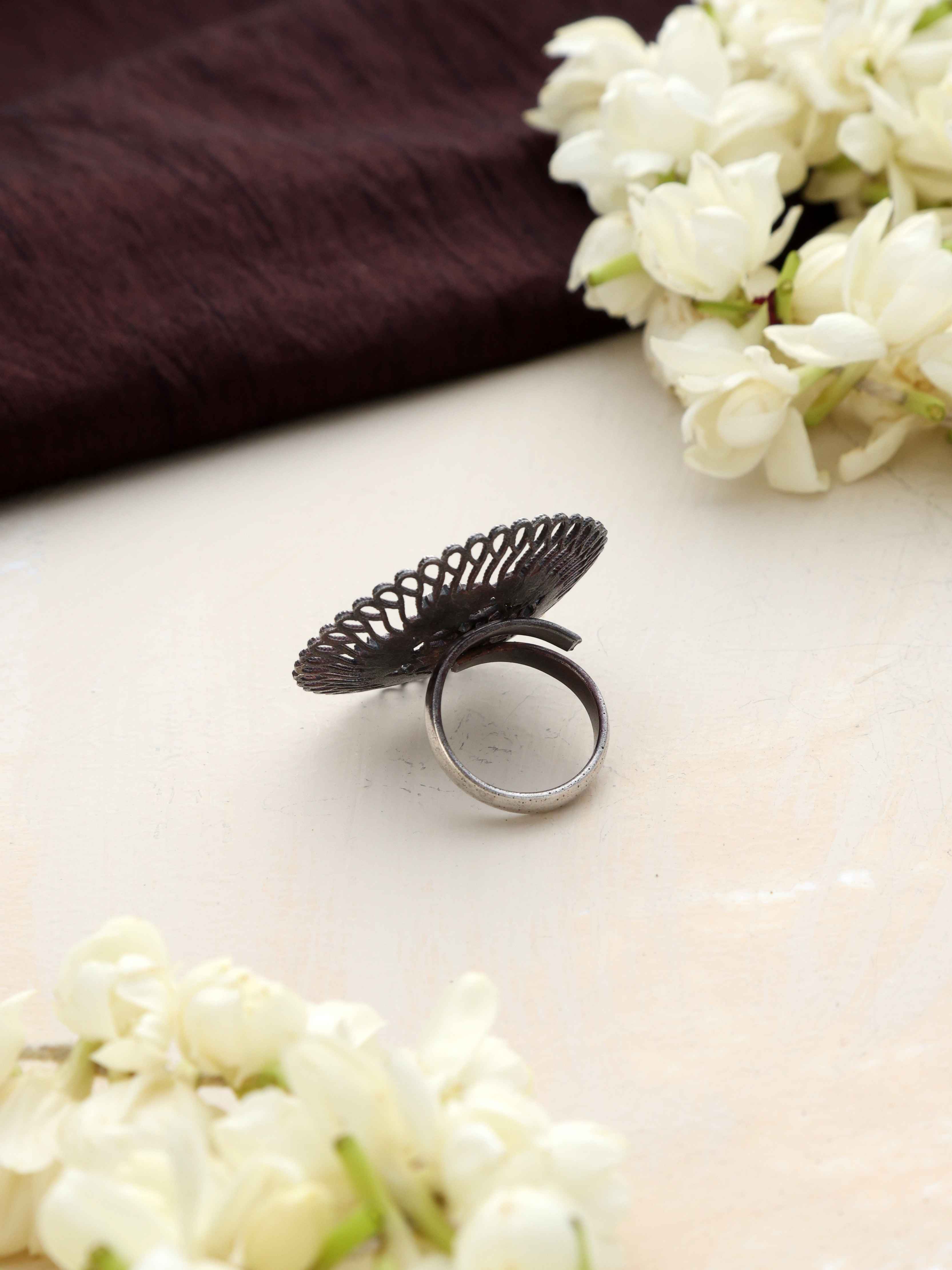 trueBrowns Silver Tone Floral Circular Ring