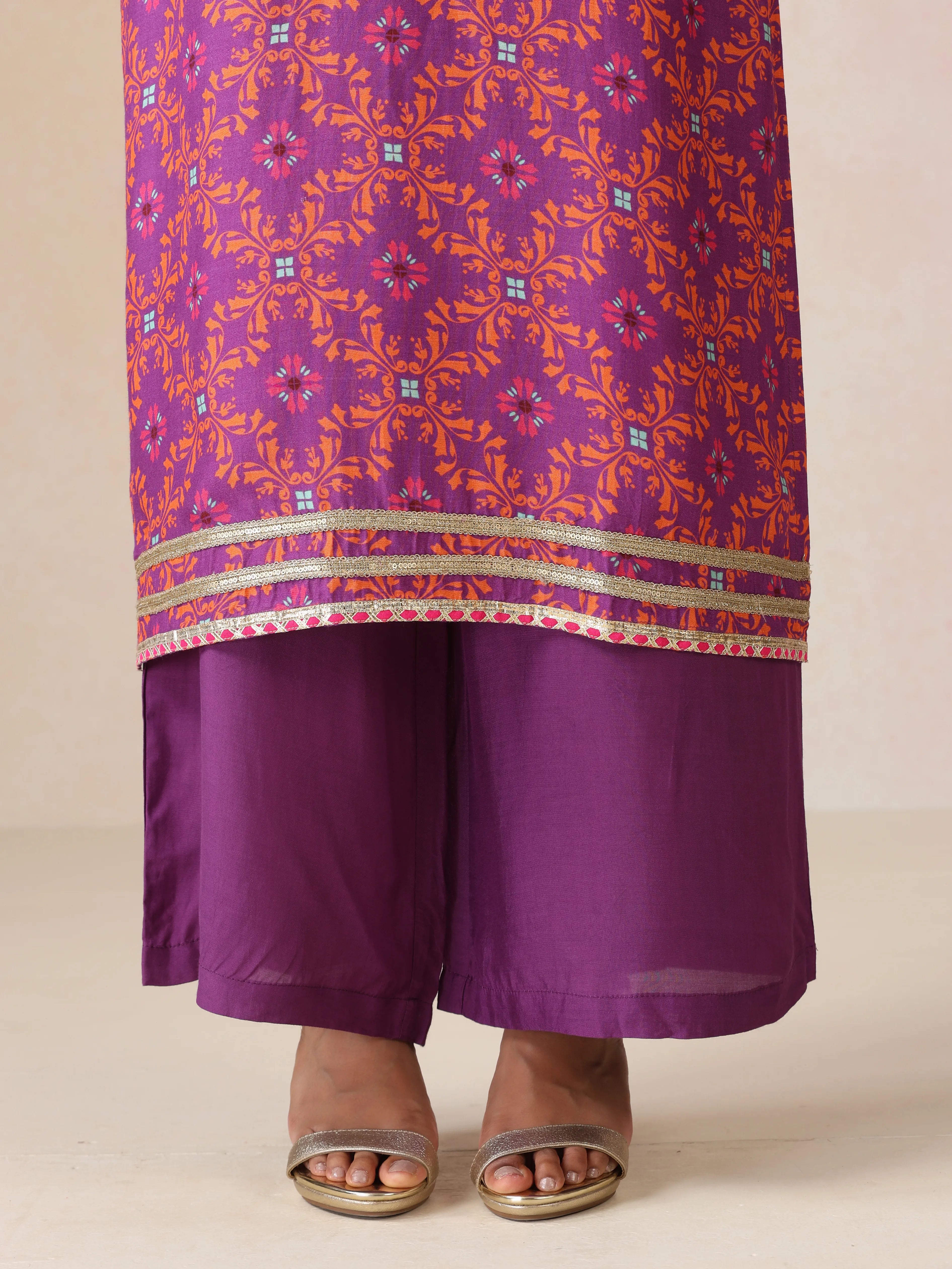 trueBrowns Purple Orange Jaal Print Viscose Sleeveless Straight Kurta Set
