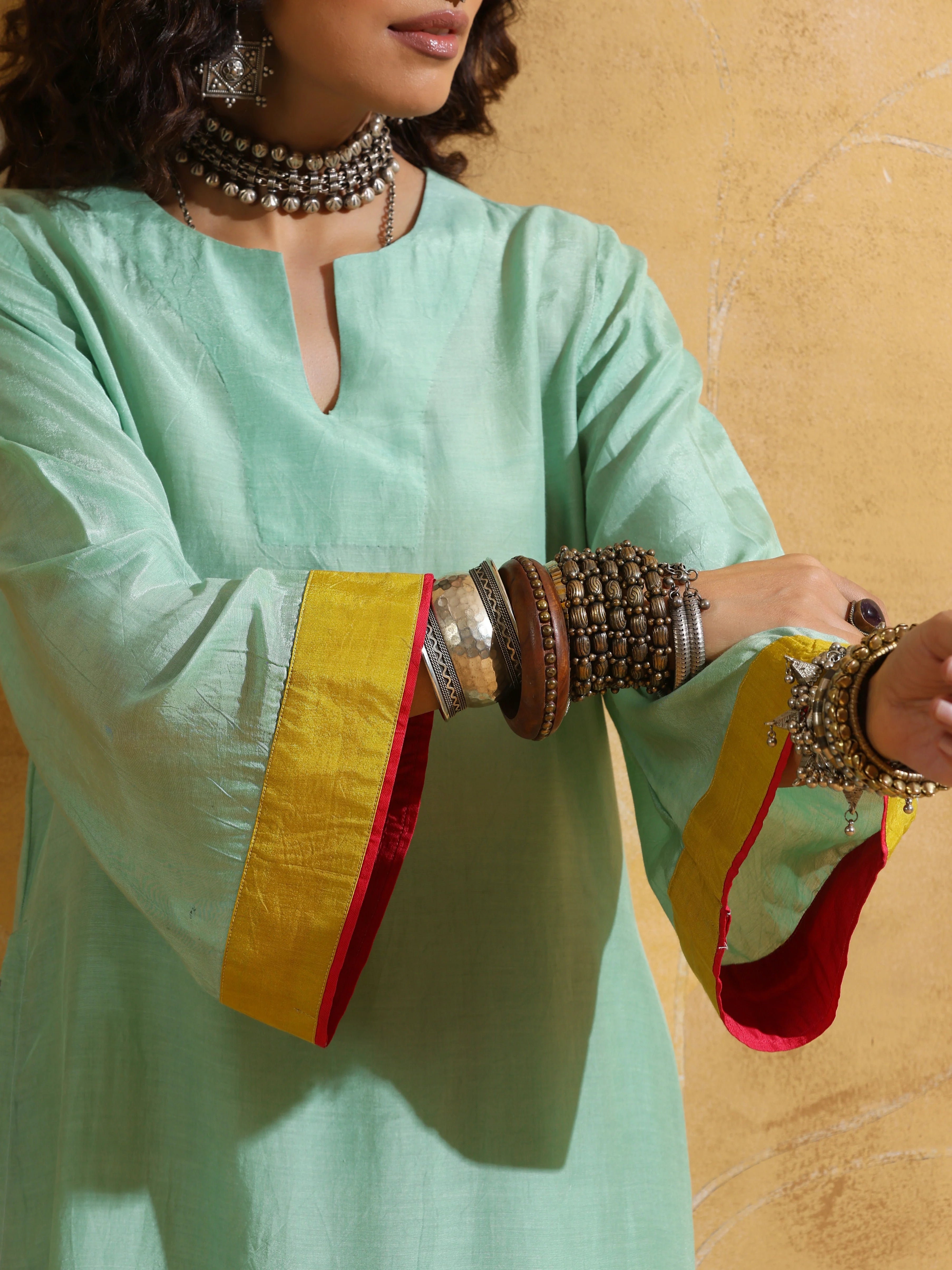 trueBrowns Mint Green Muslin Silk High-Slit Kurta Pant Set