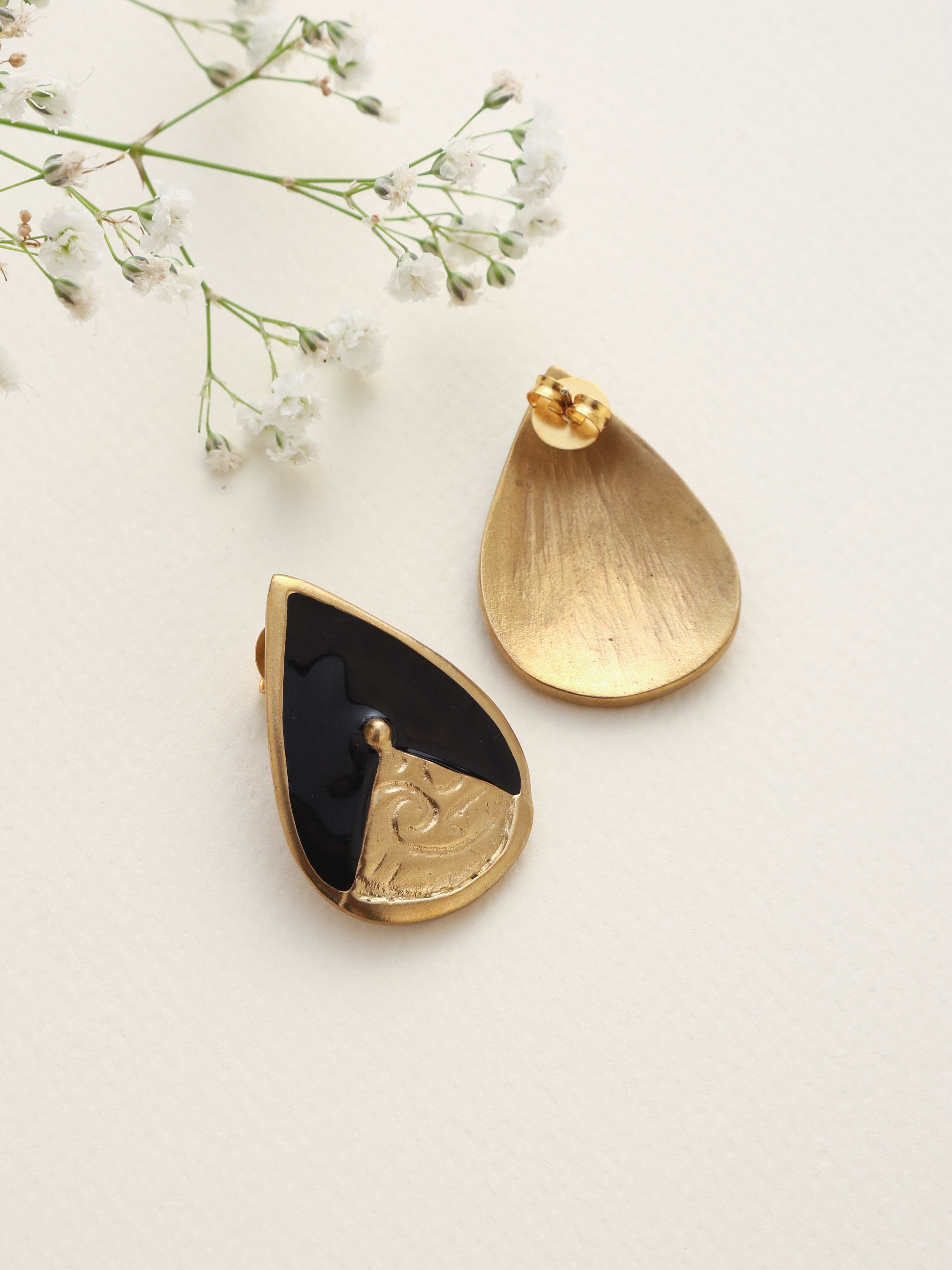 trueBrowns Brass Black Stone Drop Stud Earrings