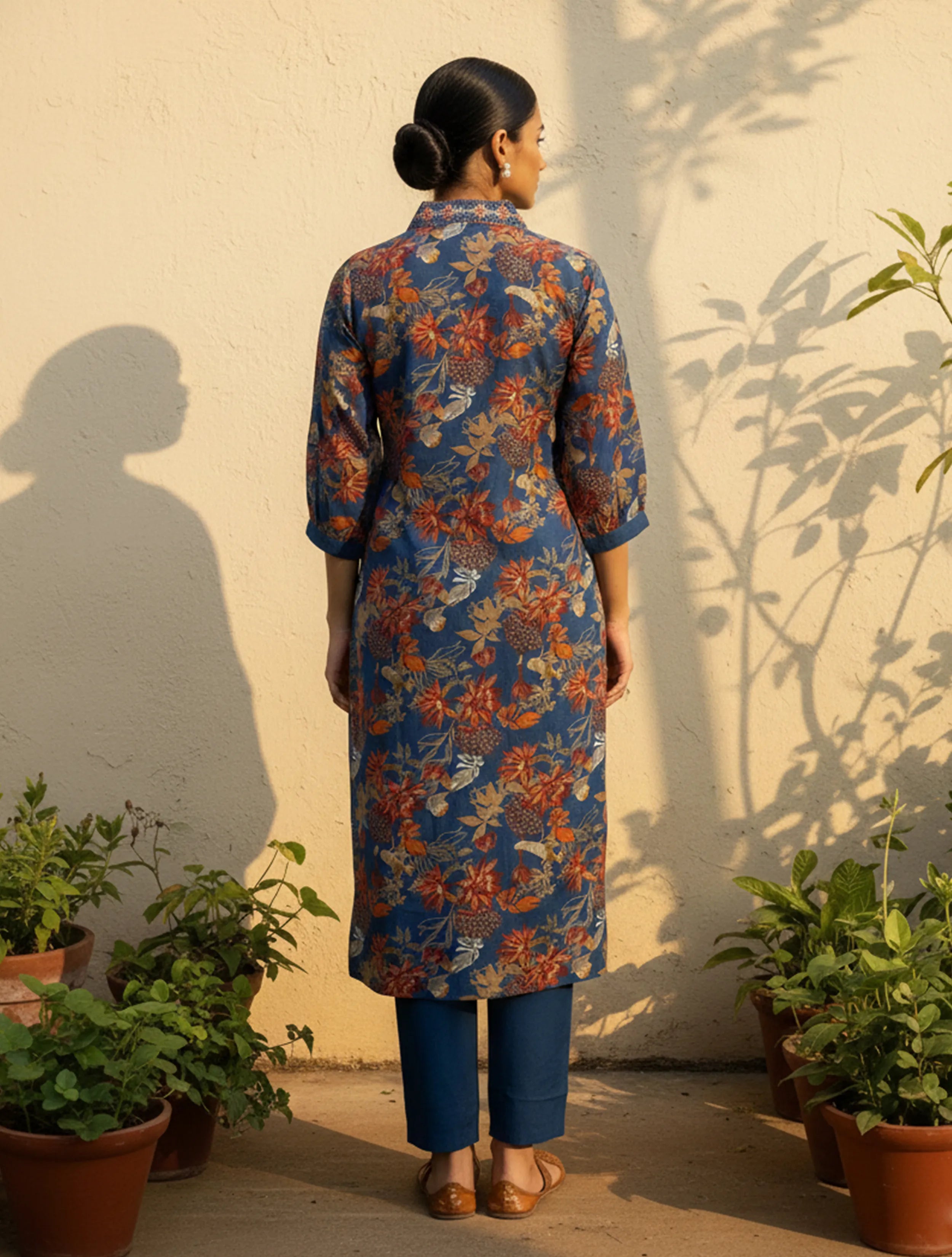 trueBrowns Blue Floral Print Embroidered Kurta Pant Dupatta Set