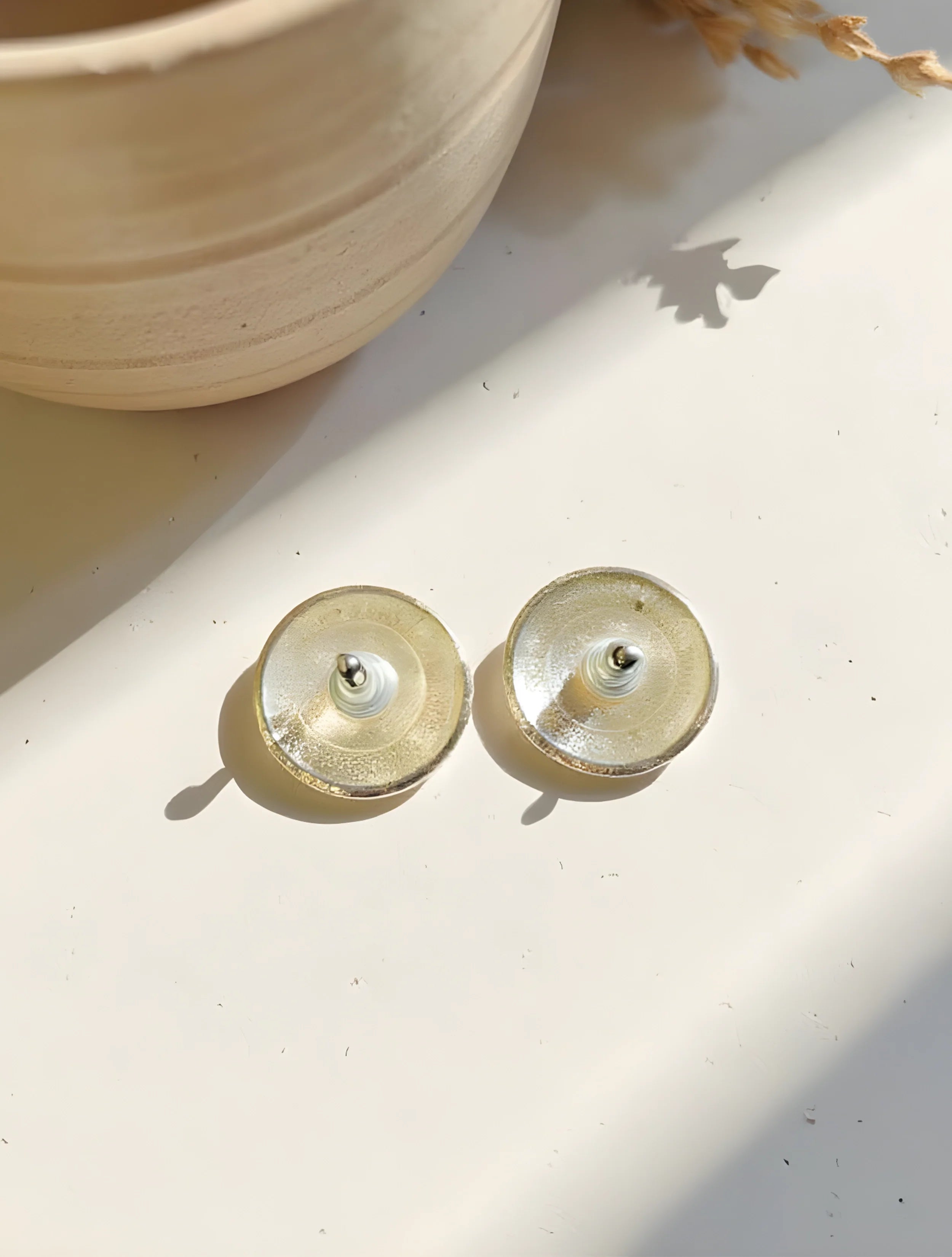 trueBrowns Blue Round Enamel Stud Earrings